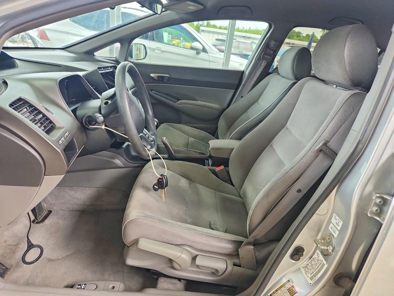 2008 Honda Civic Lx Silver vin: 2HGFA15548H300229