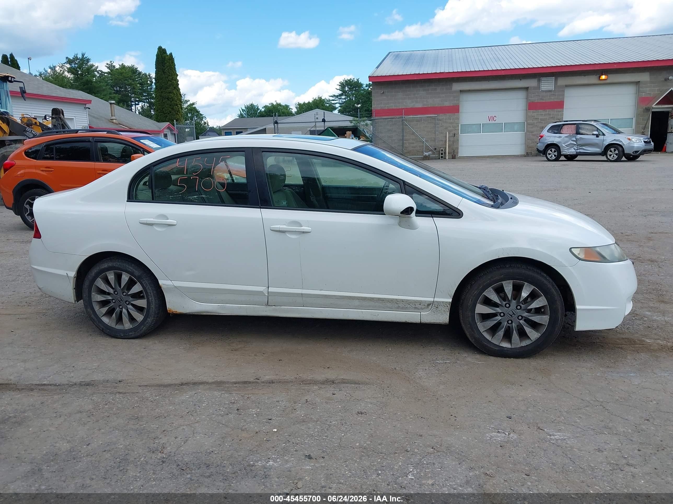 2009 Honda Civic Ex White vin: 2HGFA15899H514886