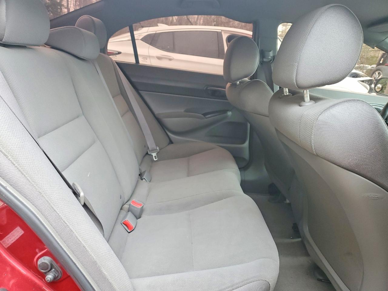 2007 Honda Civic Dx Red vin: 2HGFA16387H006778