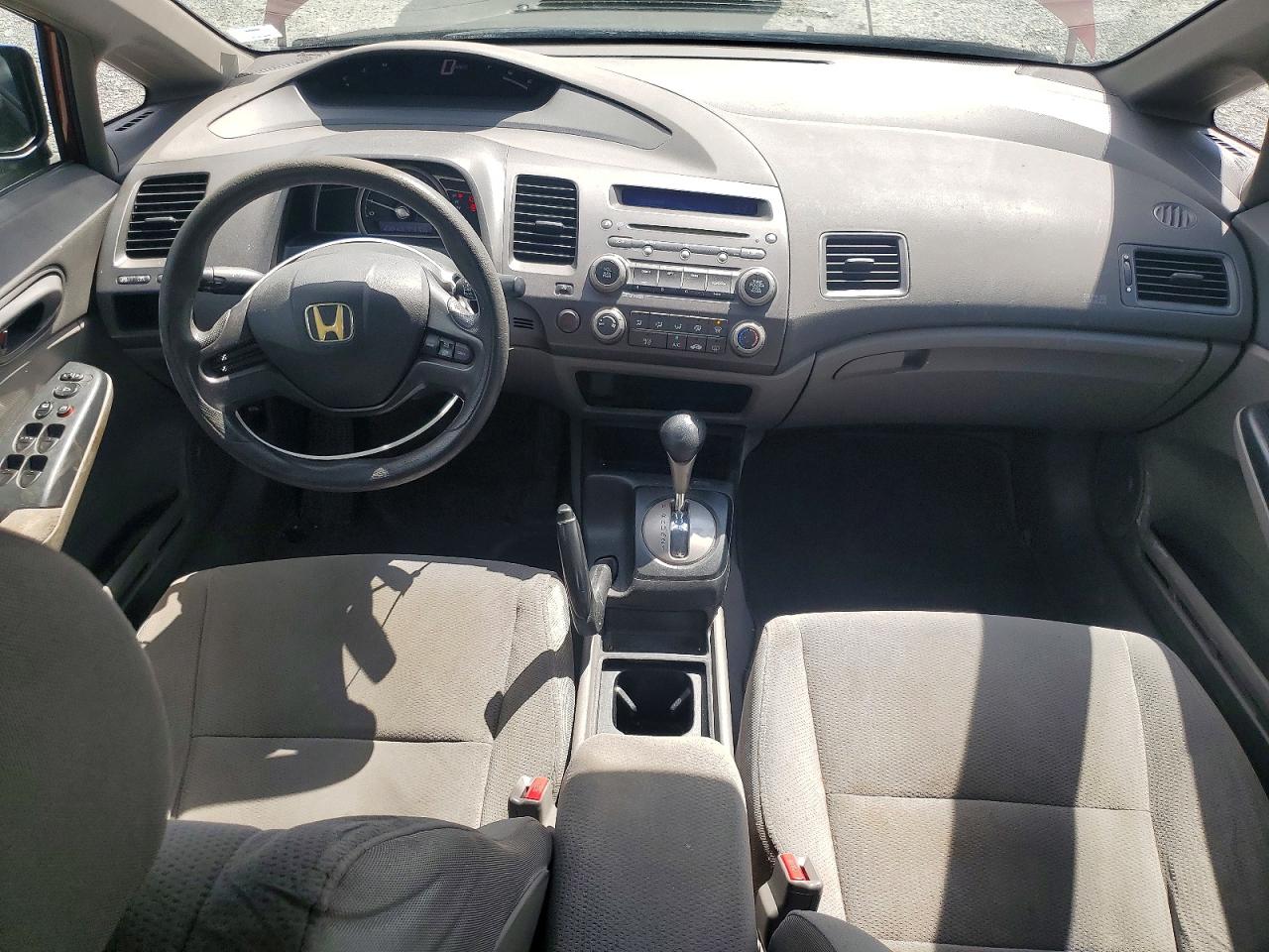 2008 Honda Civic Dx-g Red vin: 2HGFA16428H024686