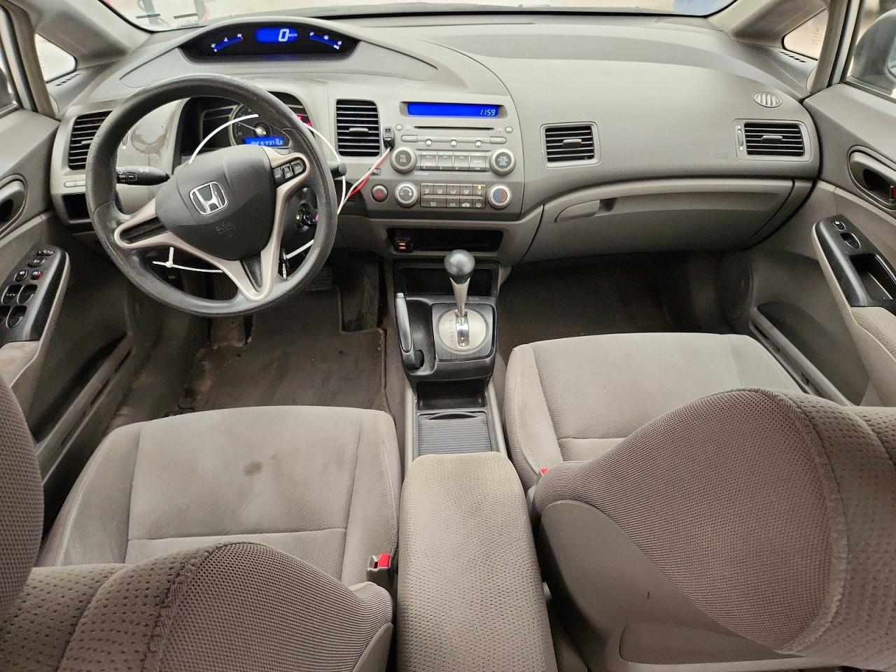 2009 Honda Civic Dx-g Silver vin: 2HGFA16479H115762