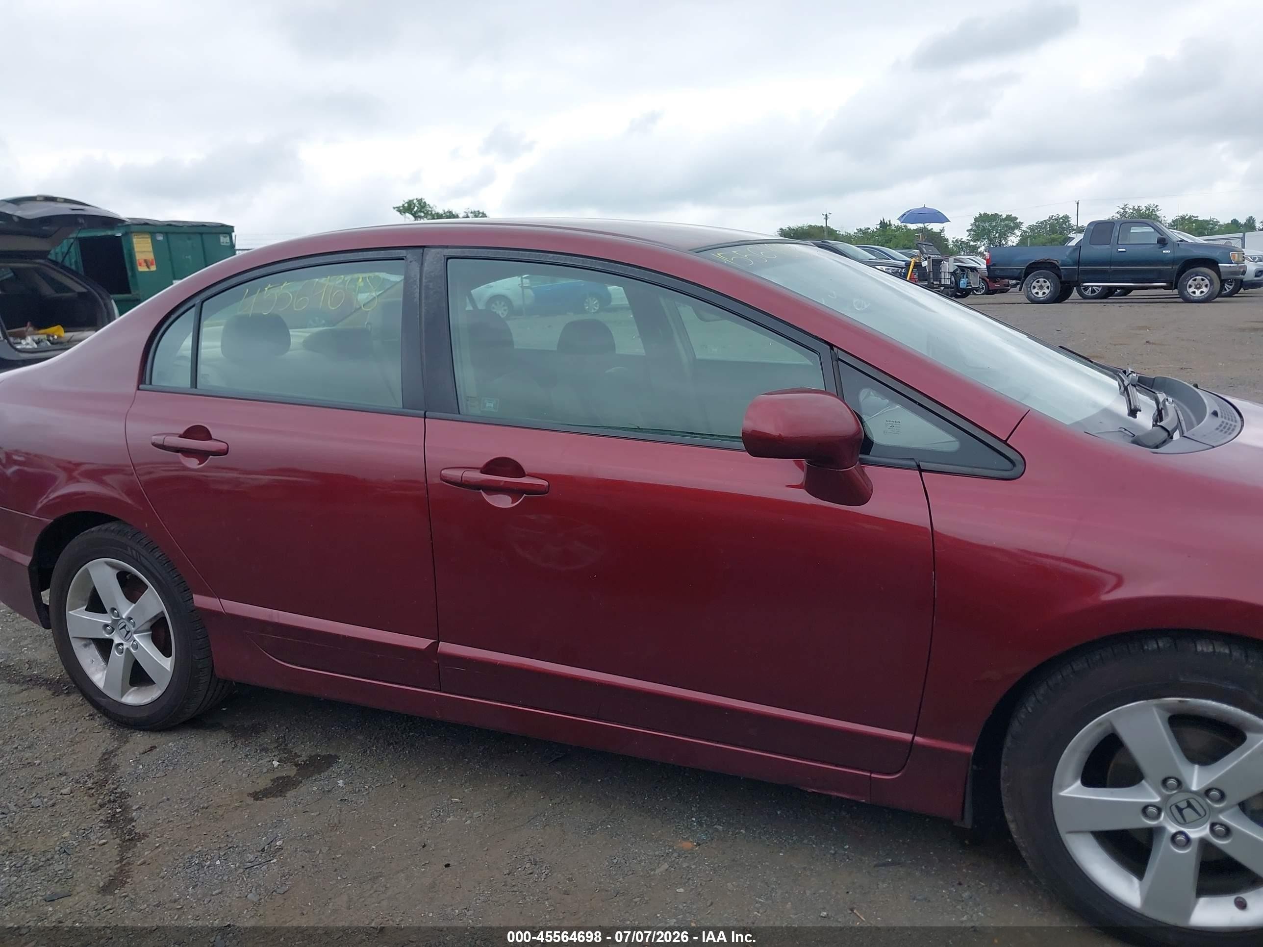 2007 Honda Civic Lx Red vin: 2HGFA16507H511070