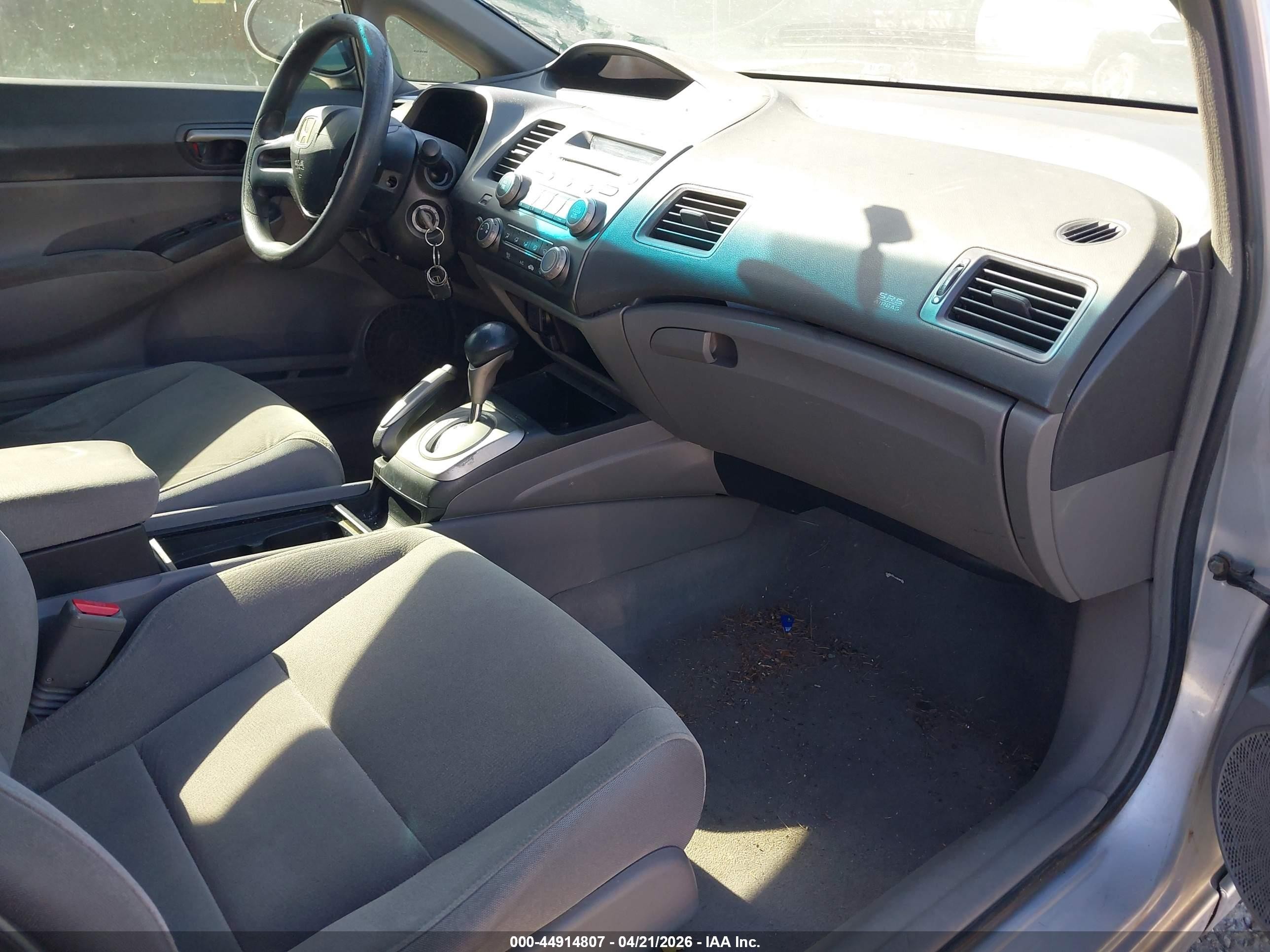 2008 Honda Civic Lx Серебряный vin: 2HGFA16508H330780