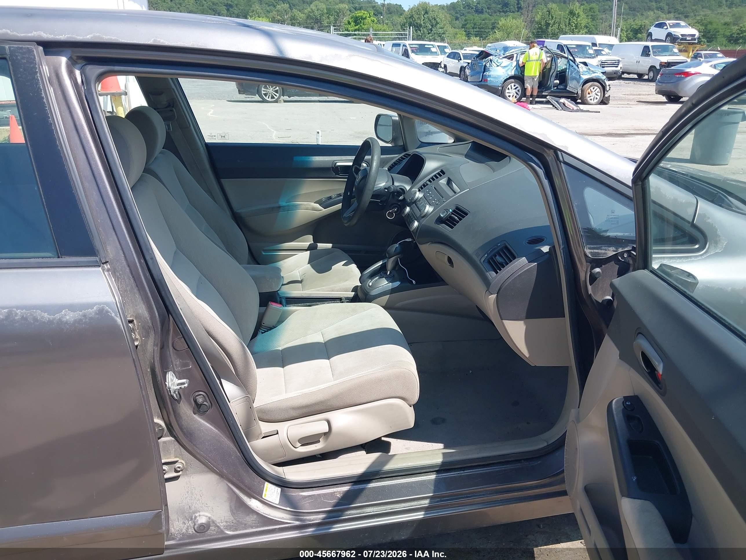 2009 Honda Civic Lx Silver vin: 2HGFA16509H546808