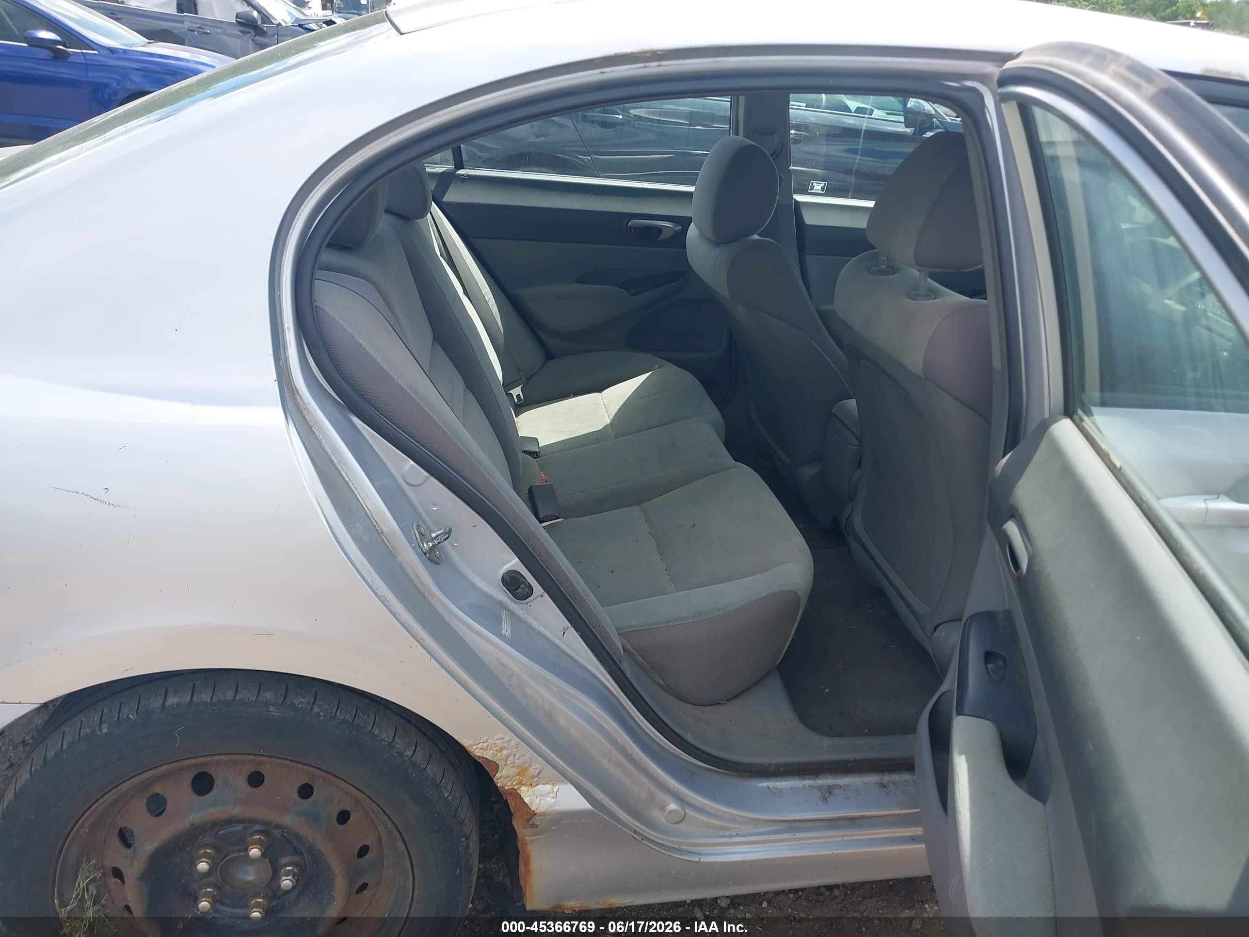 2009 Honda Civic Lx Silver vin: 2HGFA16539H532787