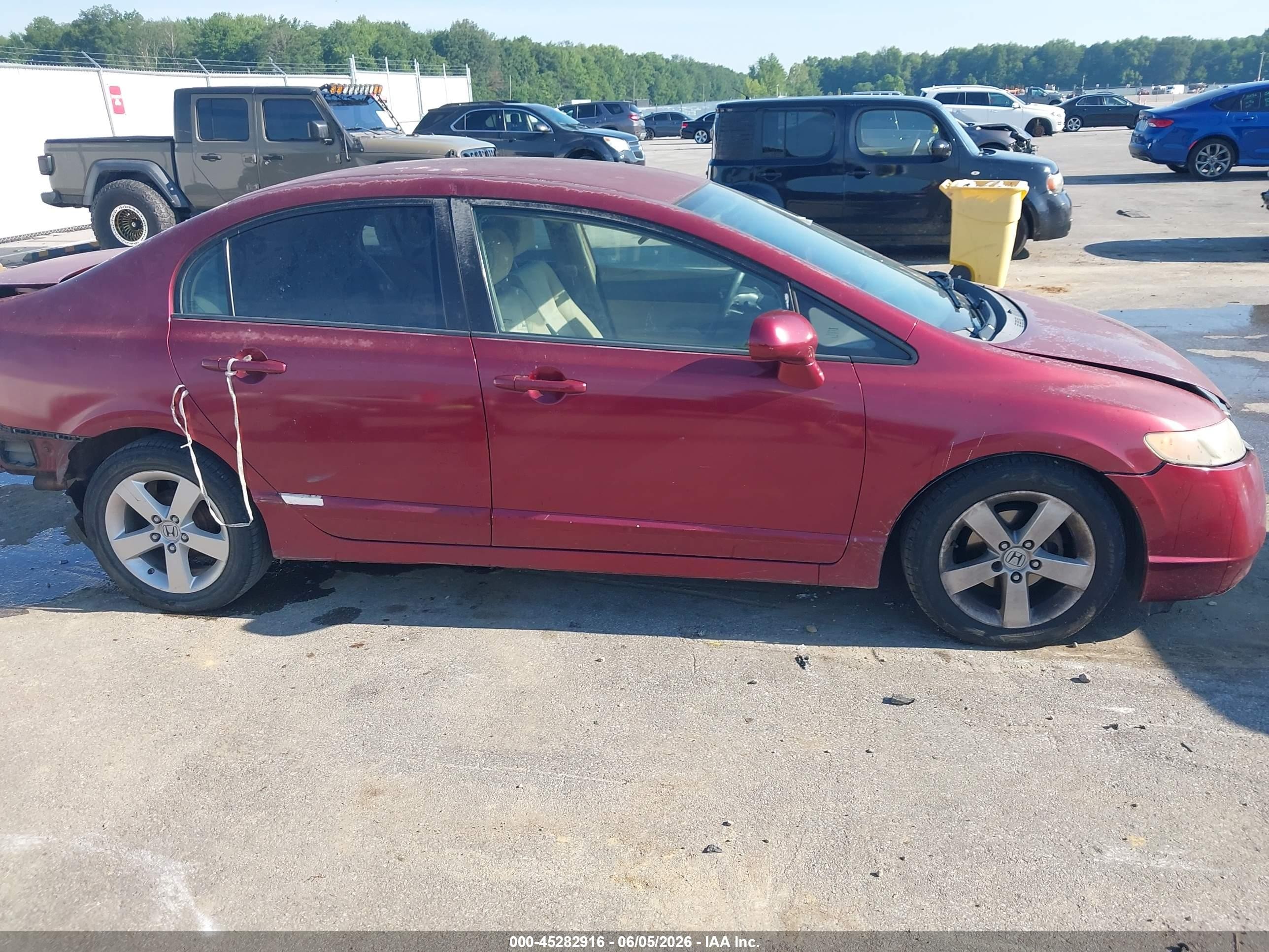 2008 Honda Civic Lx Red vin: 2HGFA16558H534815