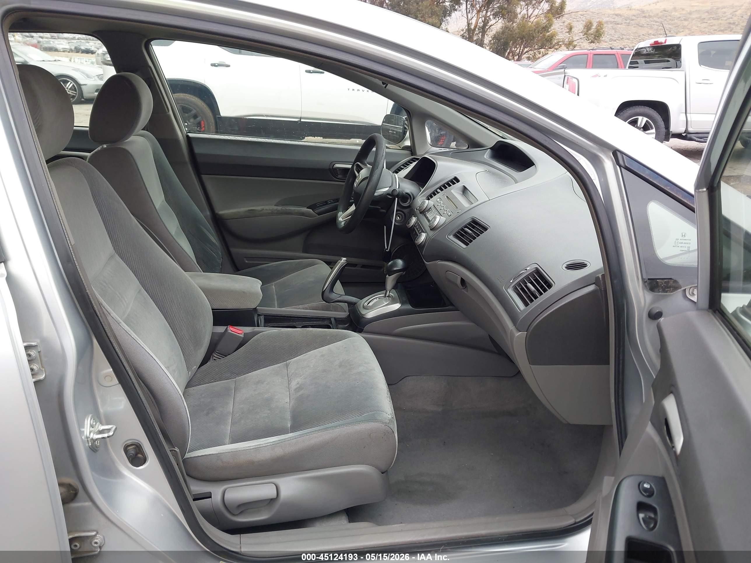 2009 Honda Civic Lx Silver vin: 2HGFA16569H308865