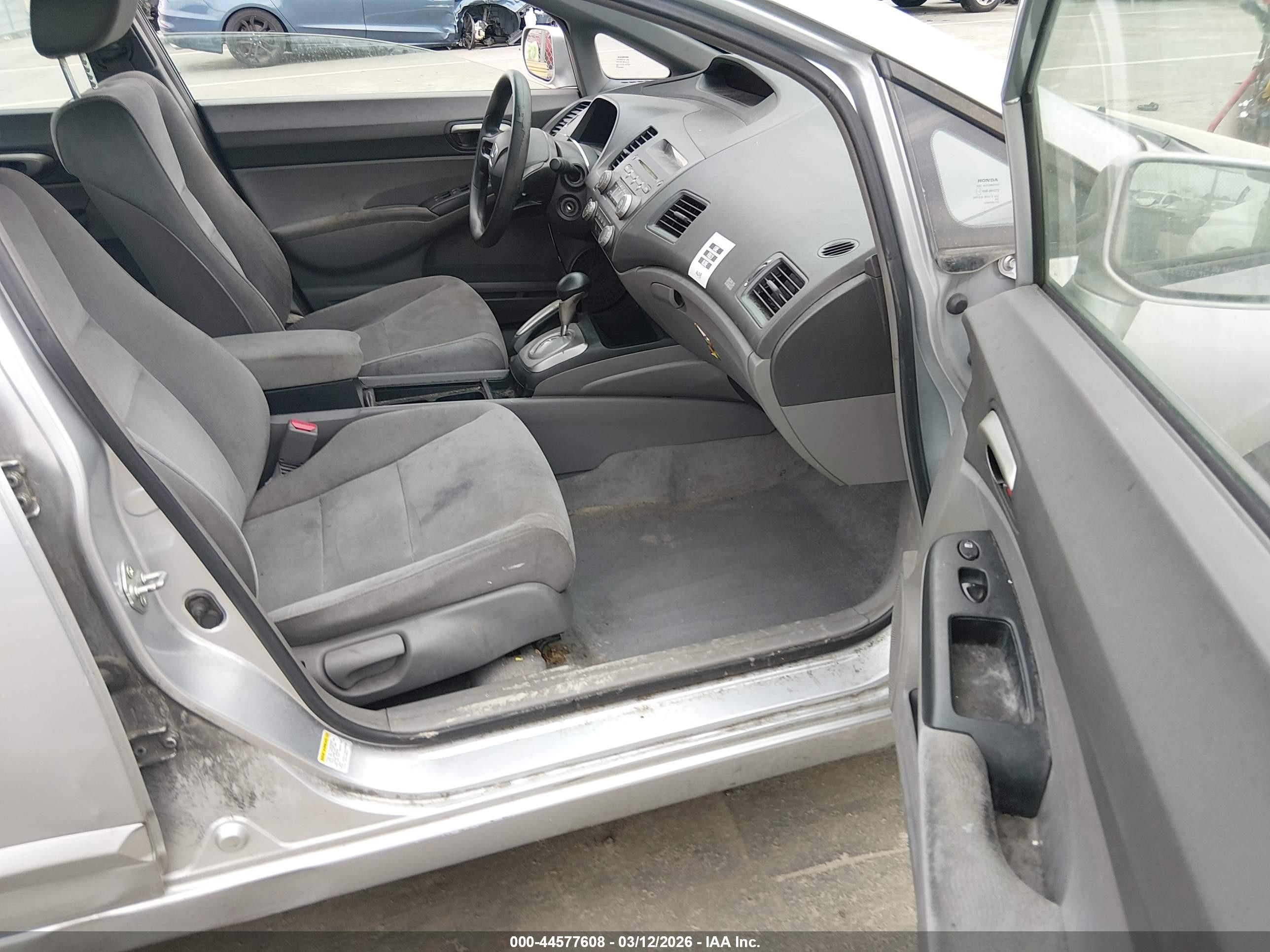 2008 Honda Civic Lx Silver vin: 2HGFA16578H305570