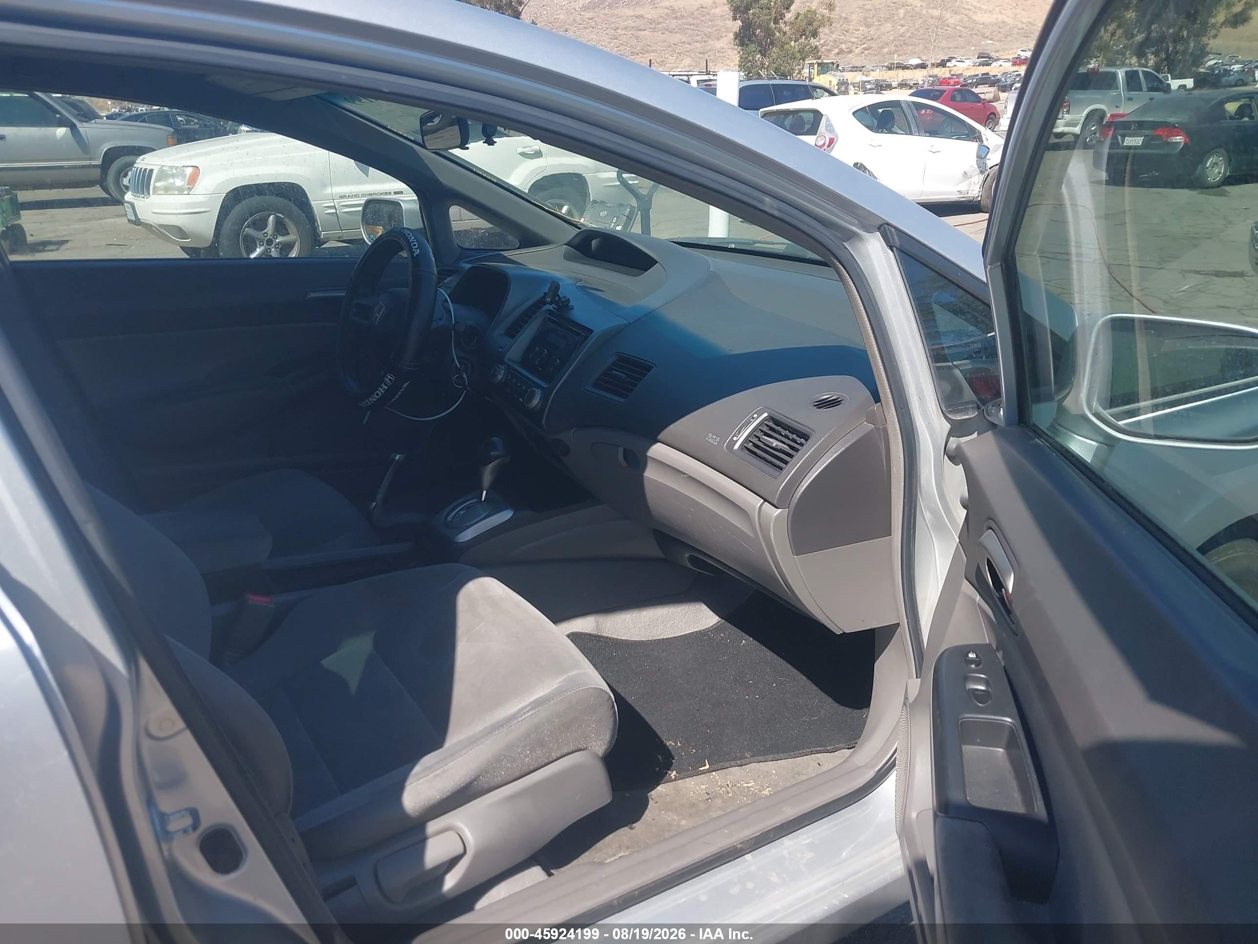 2008 Honda Civic Lx Silver vin: 2HGFA16588H348461