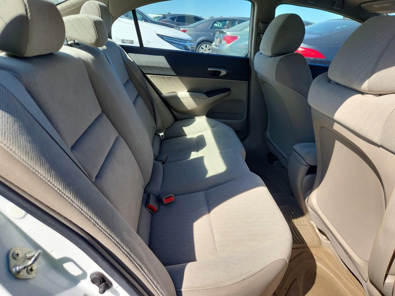 2009 Honda Civic Lx White vin: 2HGFA16589H368372