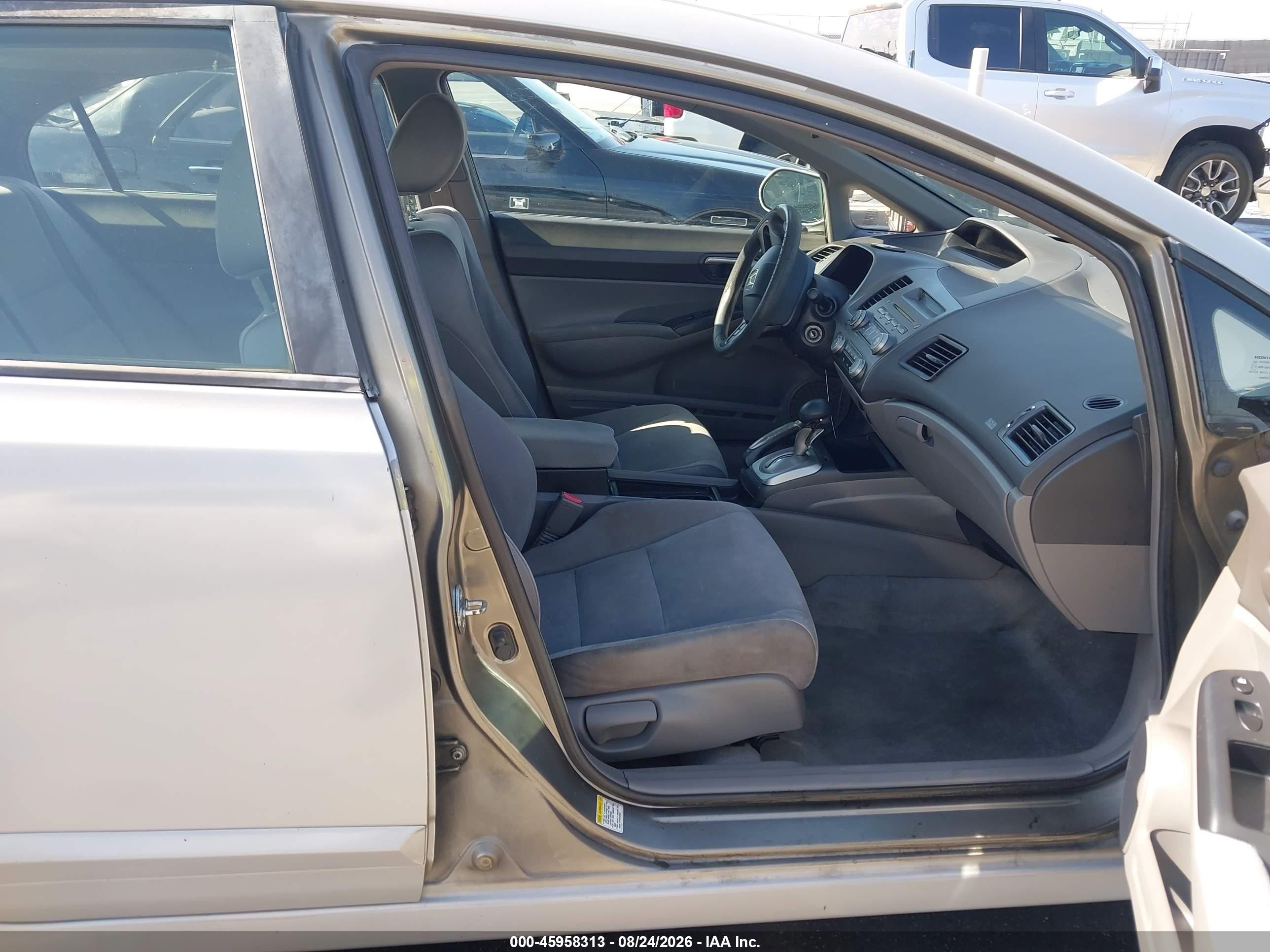 2008 Honda Civic Lx Silver vin: 2HGFA16598H505074