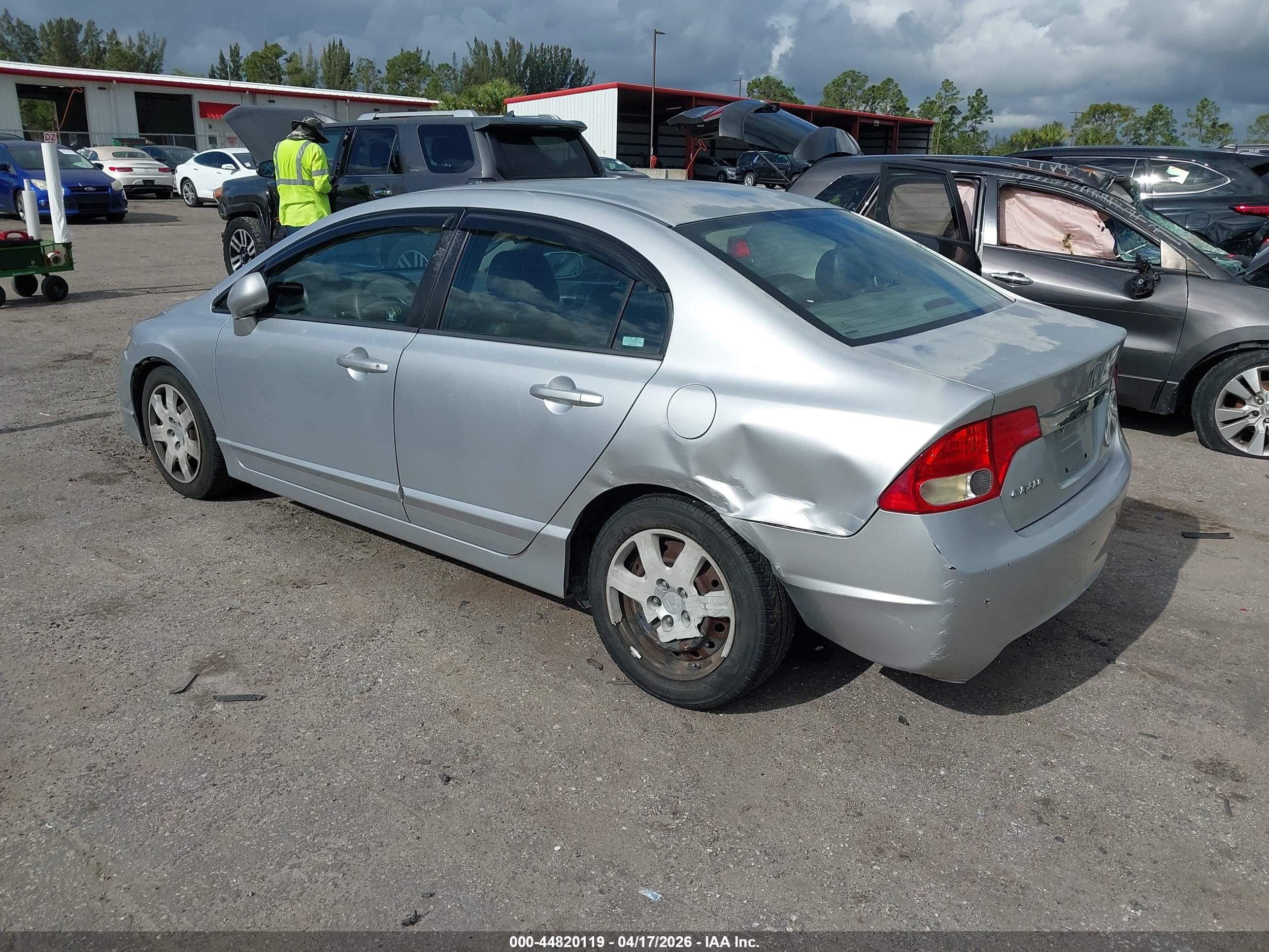 2009 Honda Civic Lx Серебряный vin: 2HGFA165X9H357938