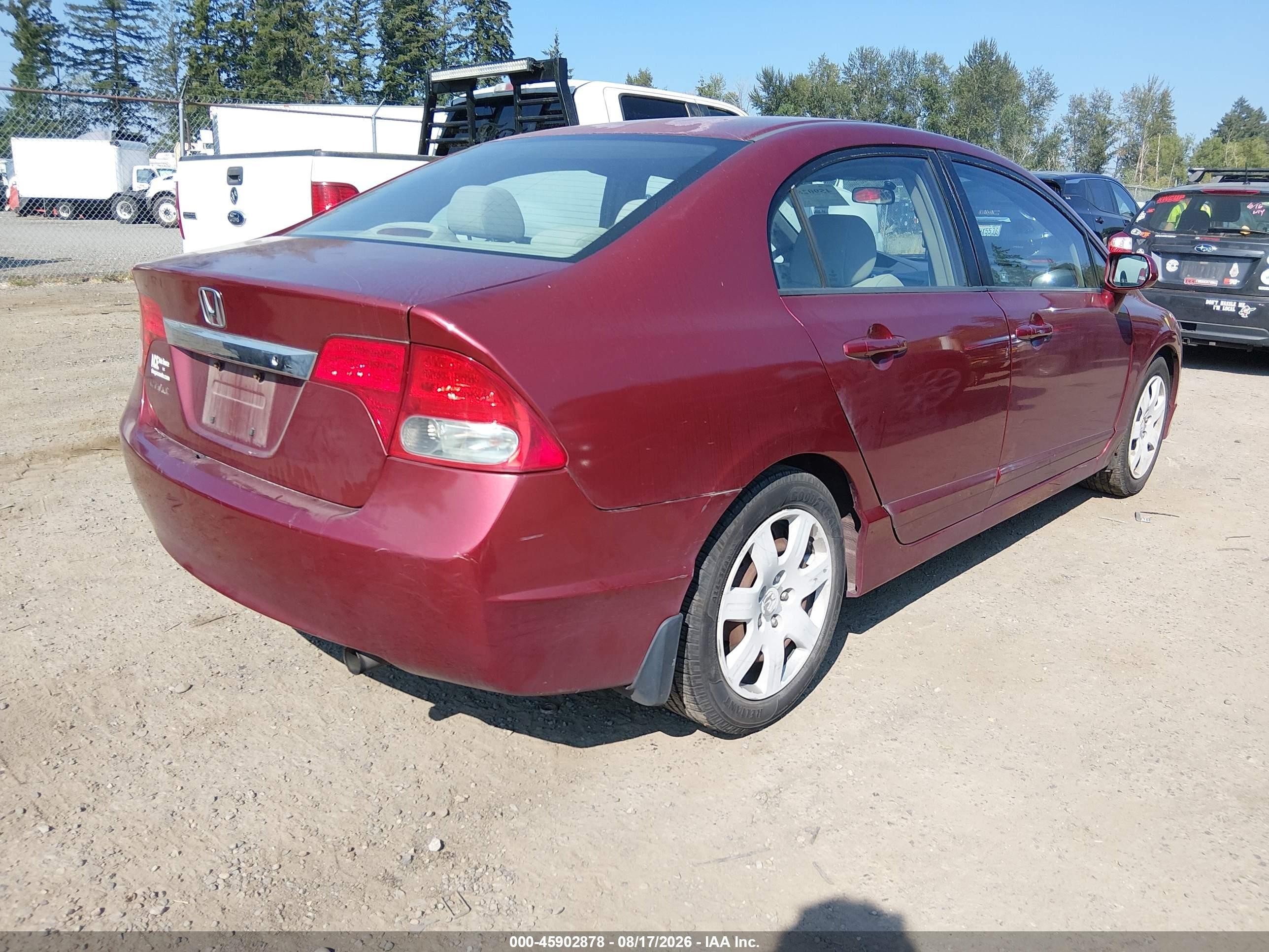 2011 Honda Civic Lx Red vin: 2HGFA1E53BH508139