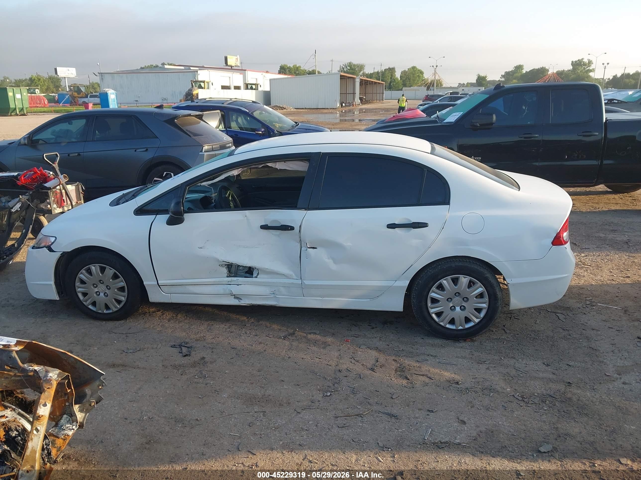 2010 Honda Civic Vp White vin: 2HGFA1F30AH508059