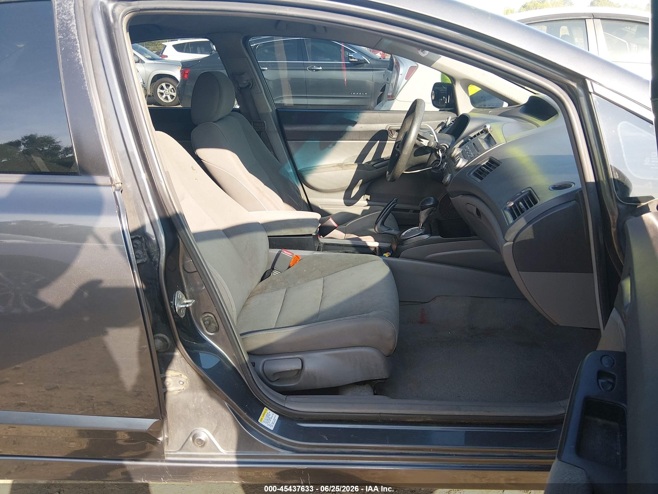 2011 Honda Civic Vp Серебряный vin: 2HGFA1F36BH518516