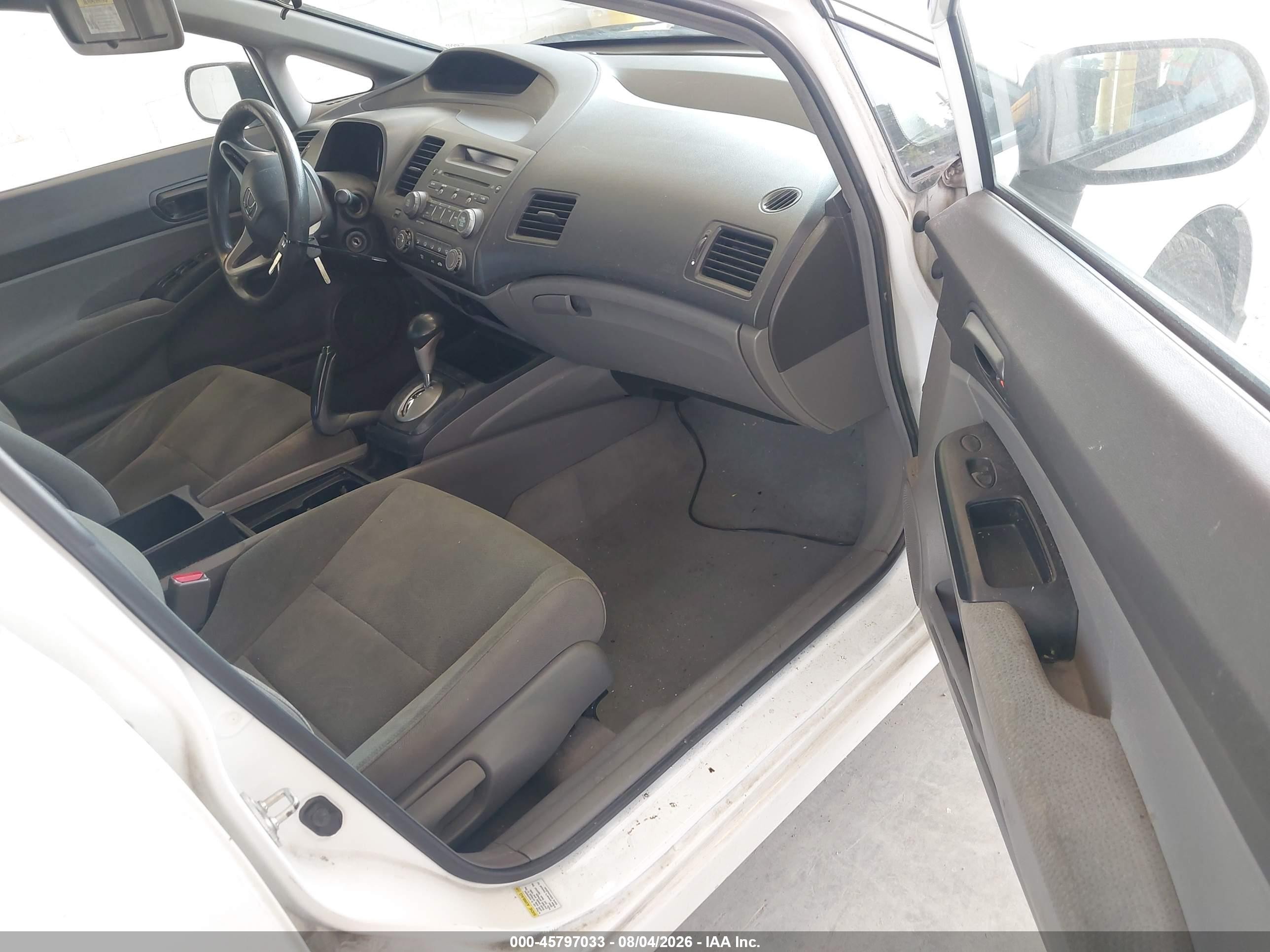 2011 Honda Civic Vp White vin: 2HGFA1F38BH543188