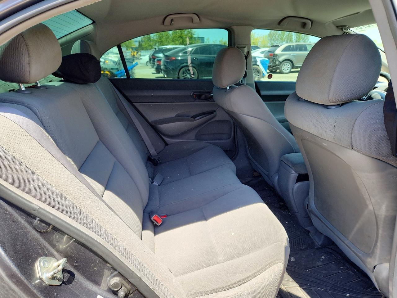 2011 Honda Civic Dx-g Gray vin: 2HGFA1F40BH001074