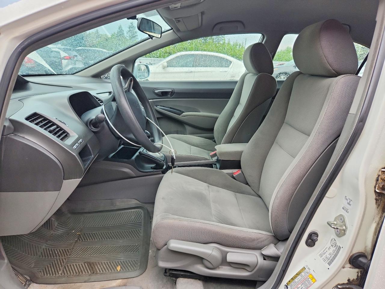 2010 Honda Civic Dx-g Белый vin: 2HGFA1F42AH026430