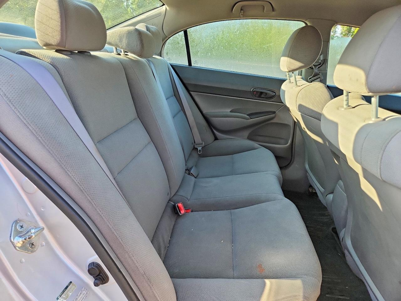 2011 Honda Civic Dx-g Silver vin: 2HGFA1F43BH006706