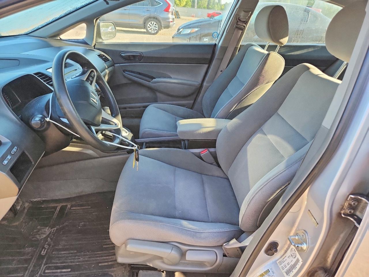 2011 Honda Civic Dx-g Silver vin: 2HGFA1F43BH006706