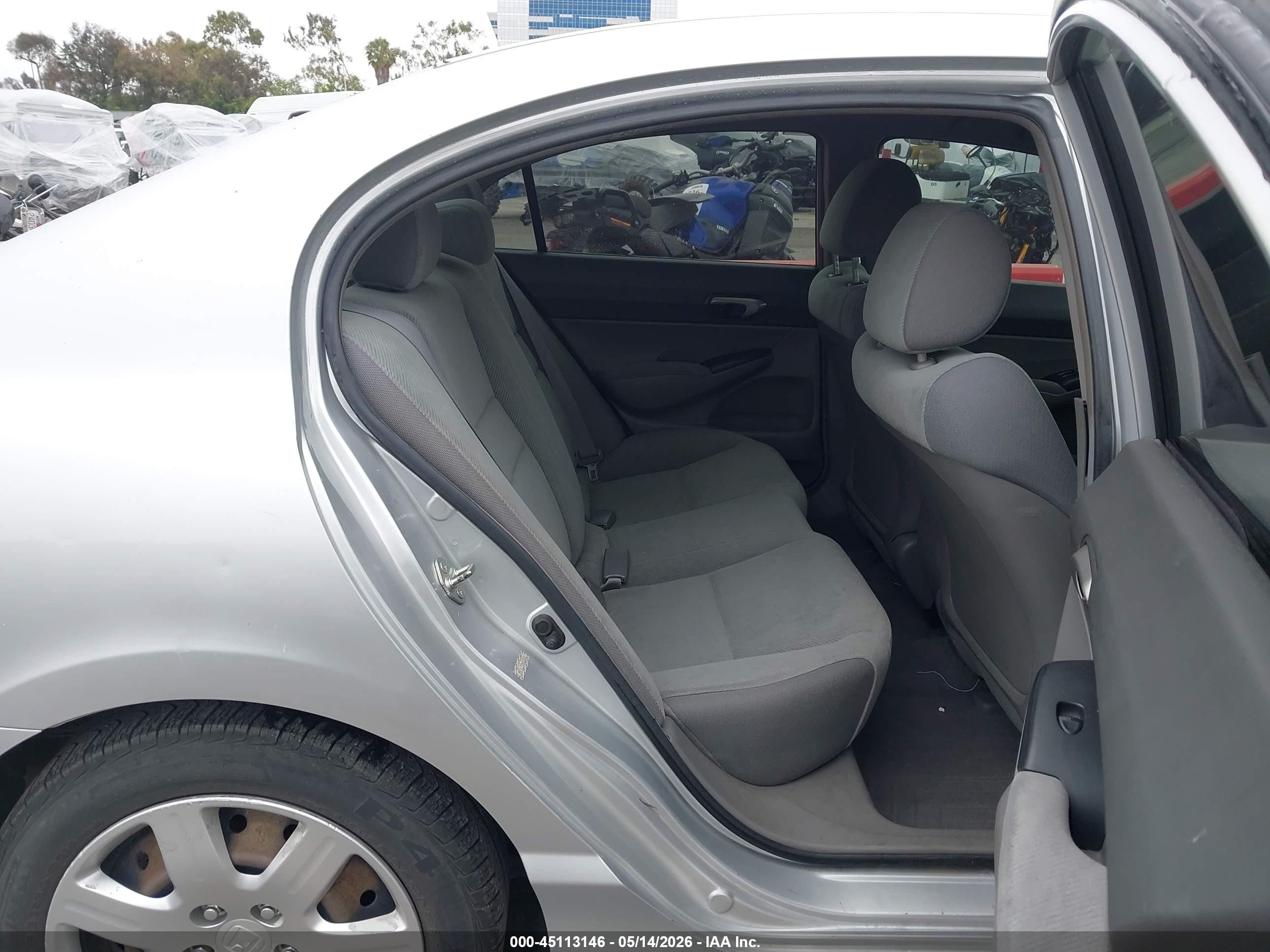 2010 Honda Civic Lx Silver vin: 2HGFA1F50AH300815