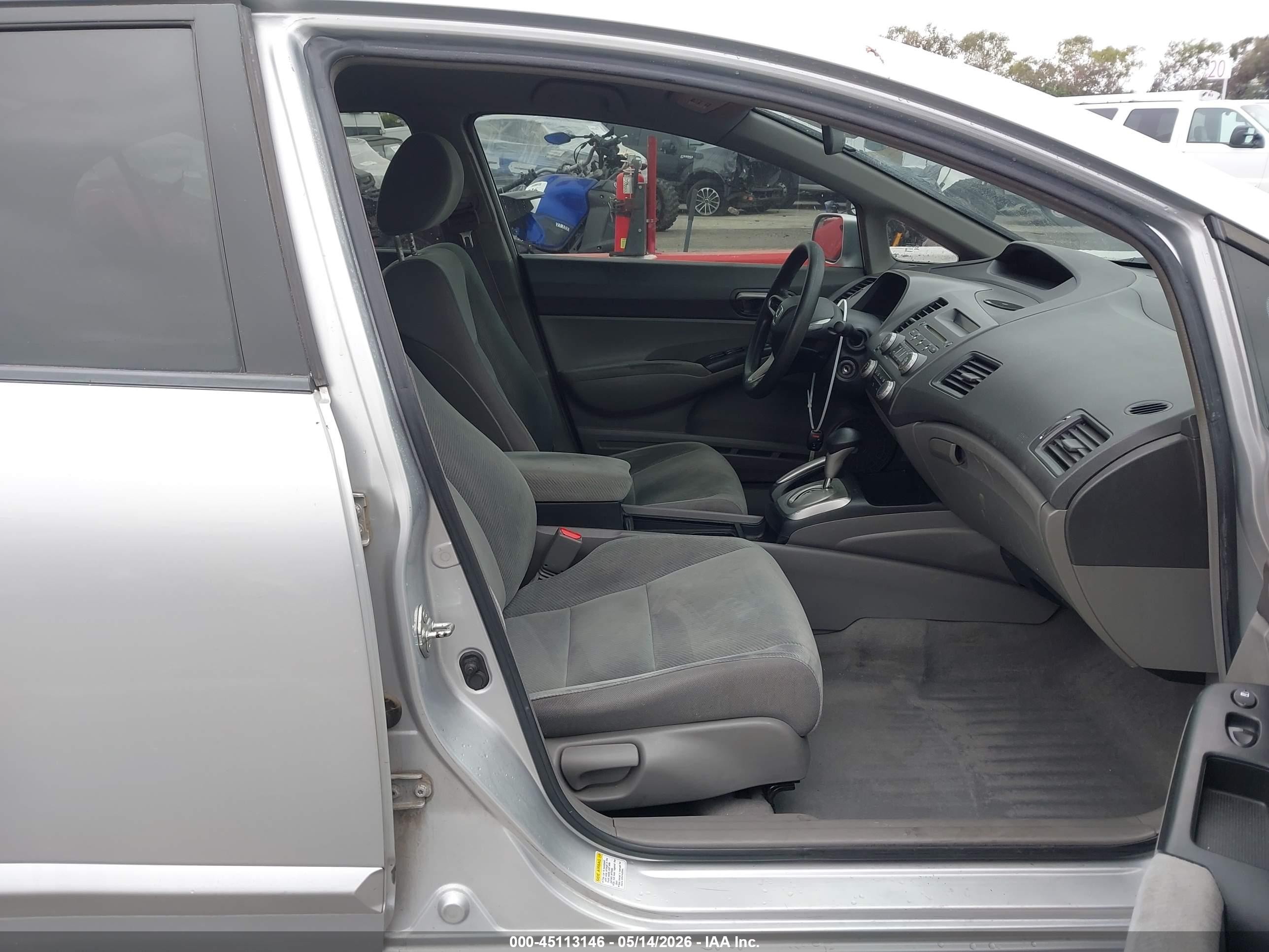 2010 Honda Civic Lx Silver vin: 2HGFA1F50AH300815