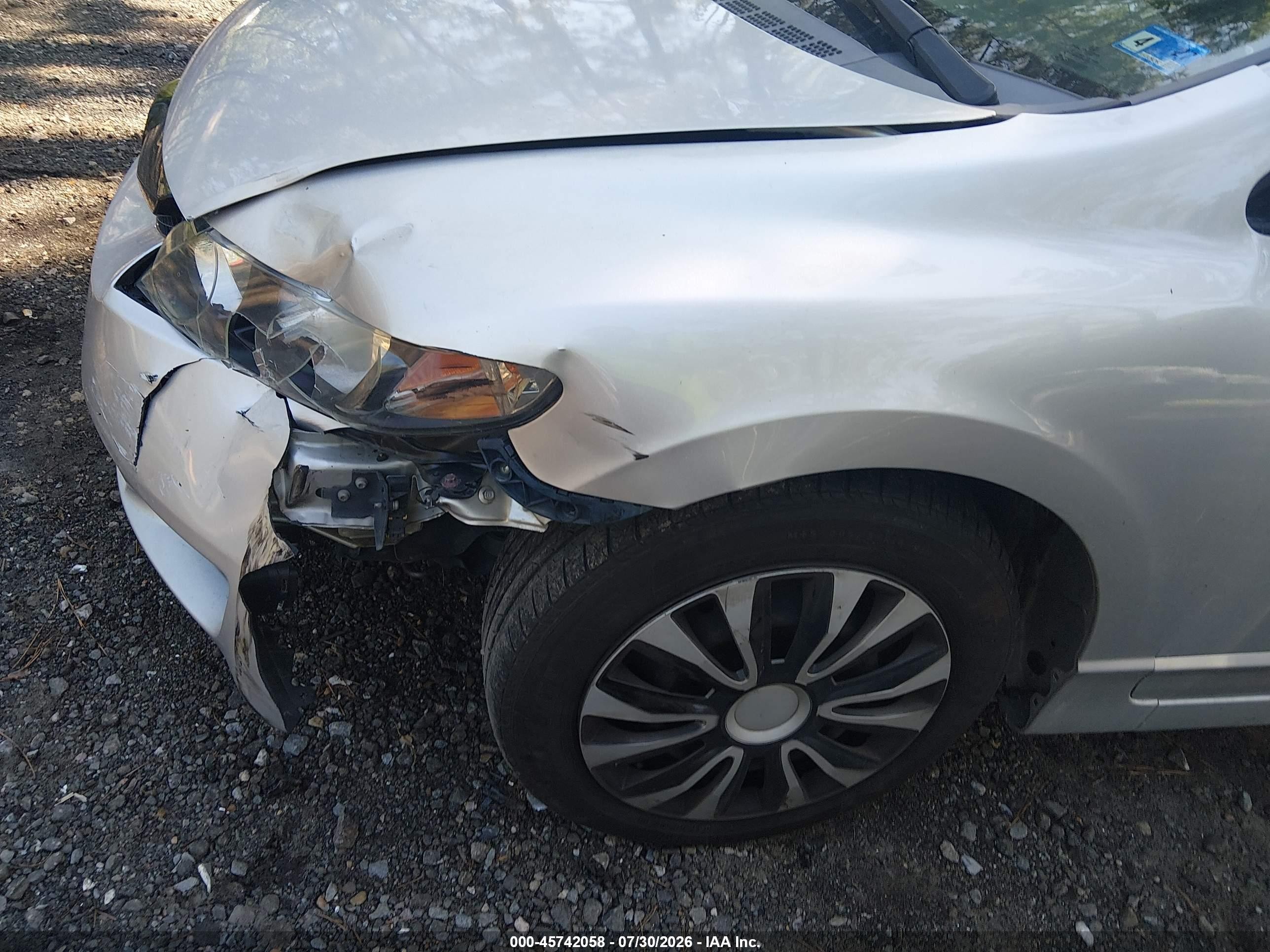 2010 Honda Civic Lx Silver vin: 2HGFA1F50AH314018