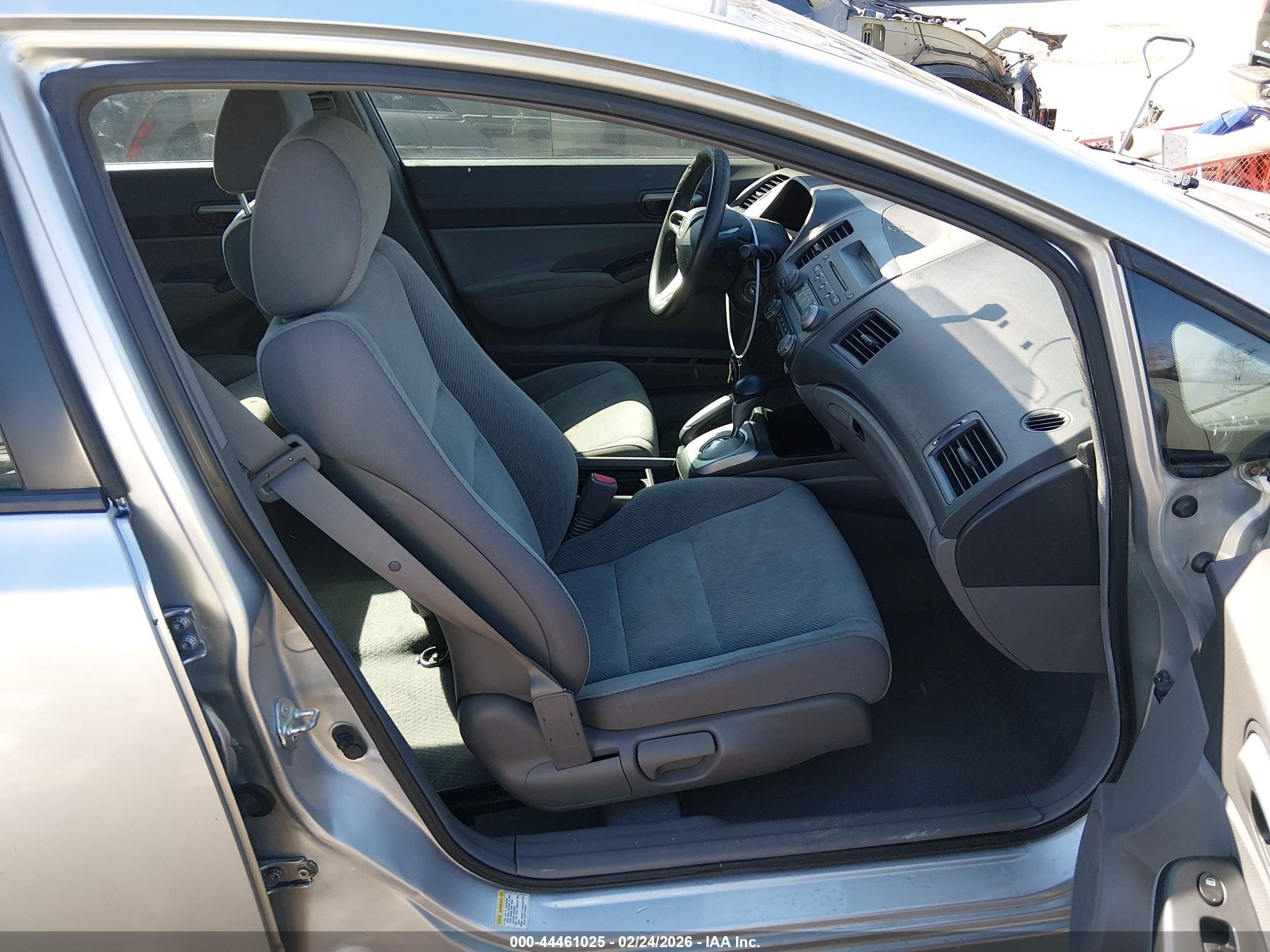 2010 Honda Civic Lx Silver vin: 2HGFA1F50AH329635