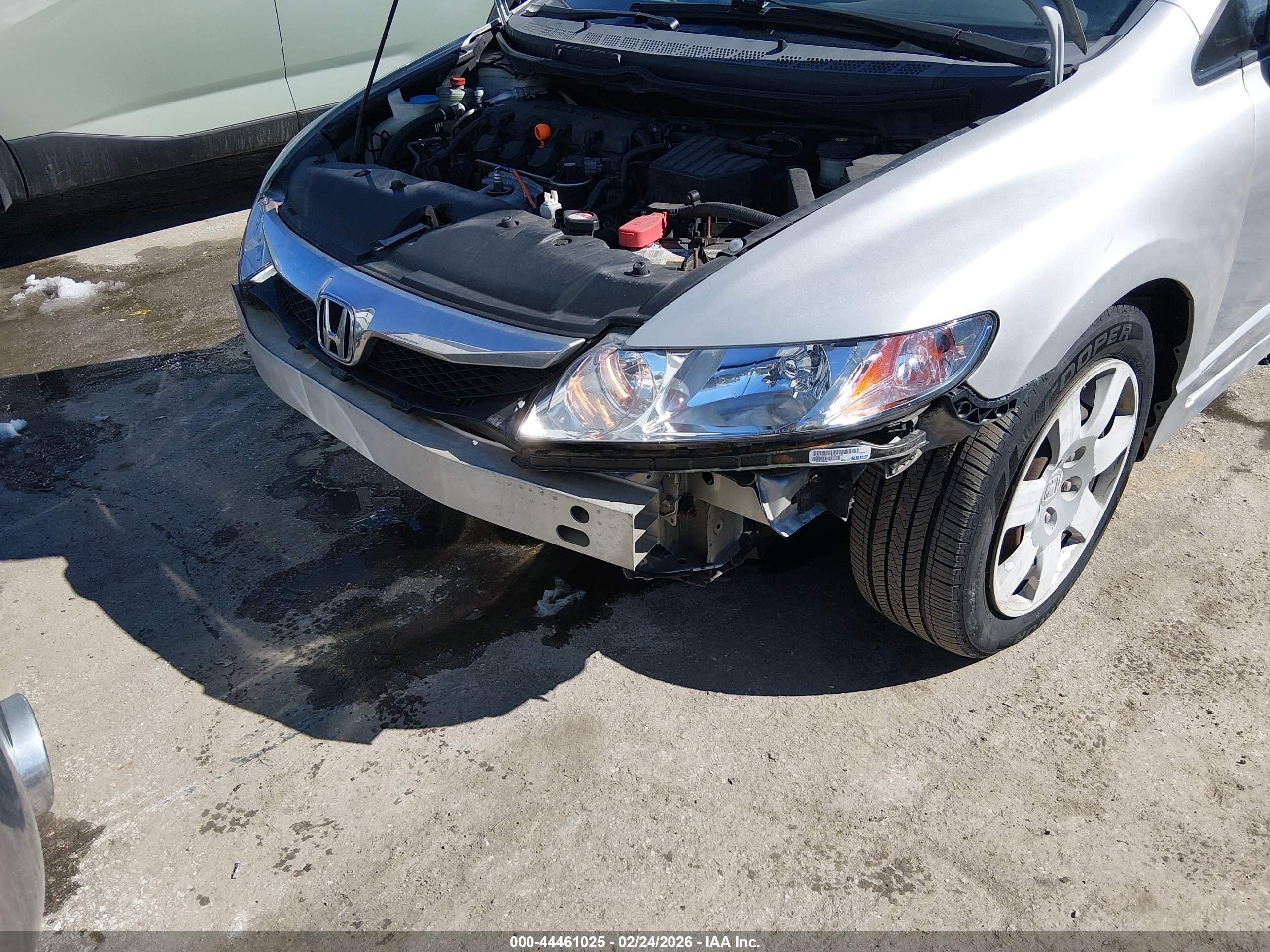 2010 Honda Civic Lx Silver vin: 2HGFA1F50AH329635