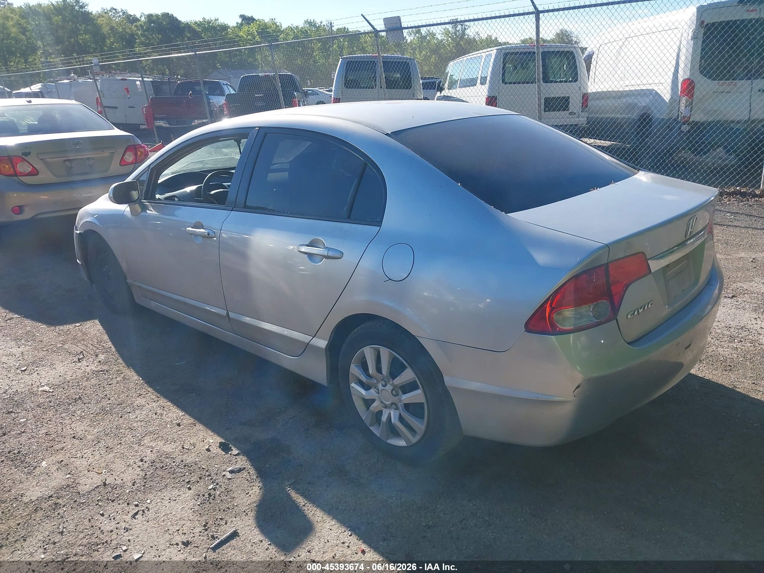 2010 Honda Civic Lx Серебряный vin: 2HGFA1F50AH527955