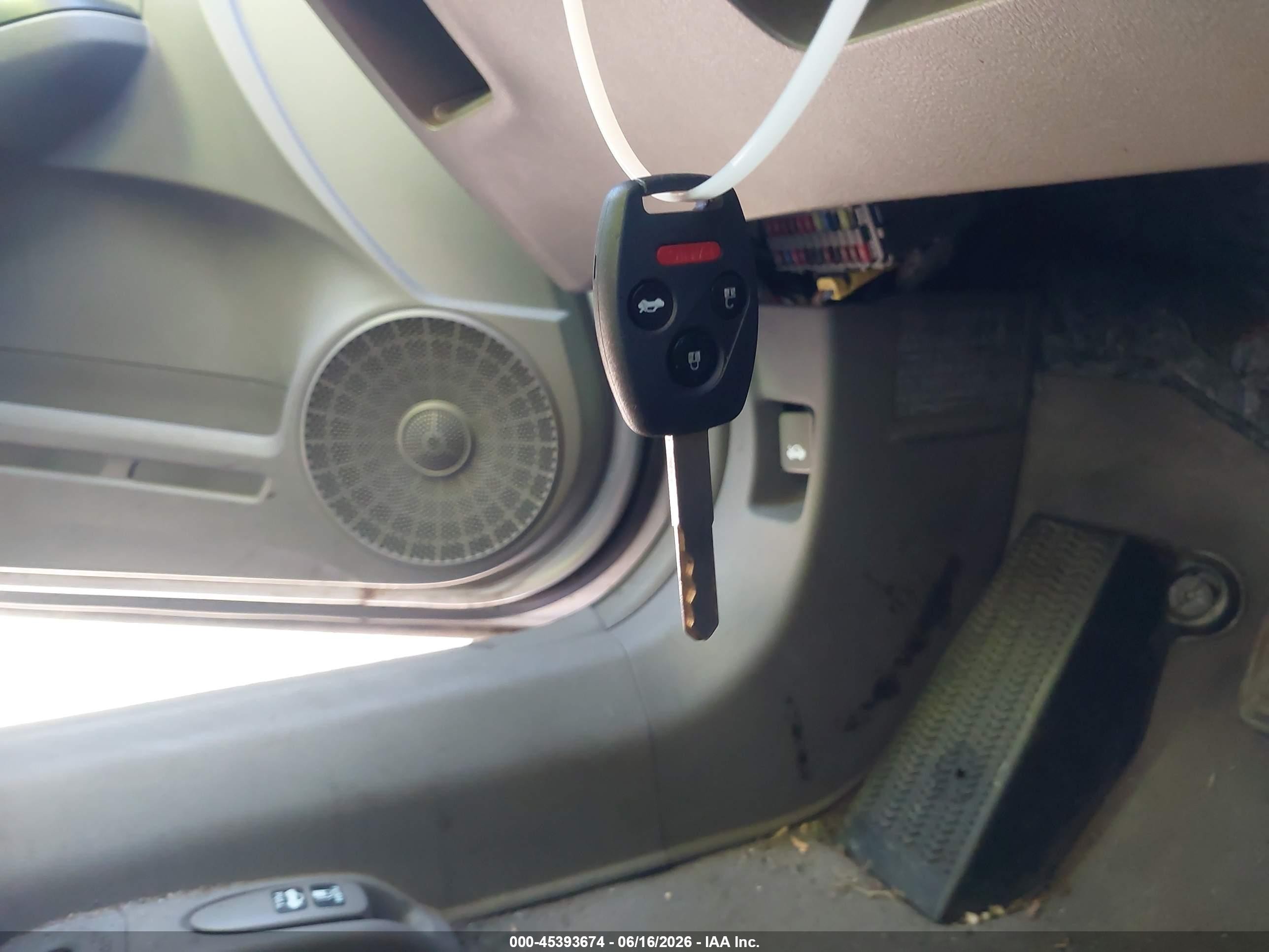 2010 Honda Civic Lx Серебряный vin: 2HGFA1F50AH527955