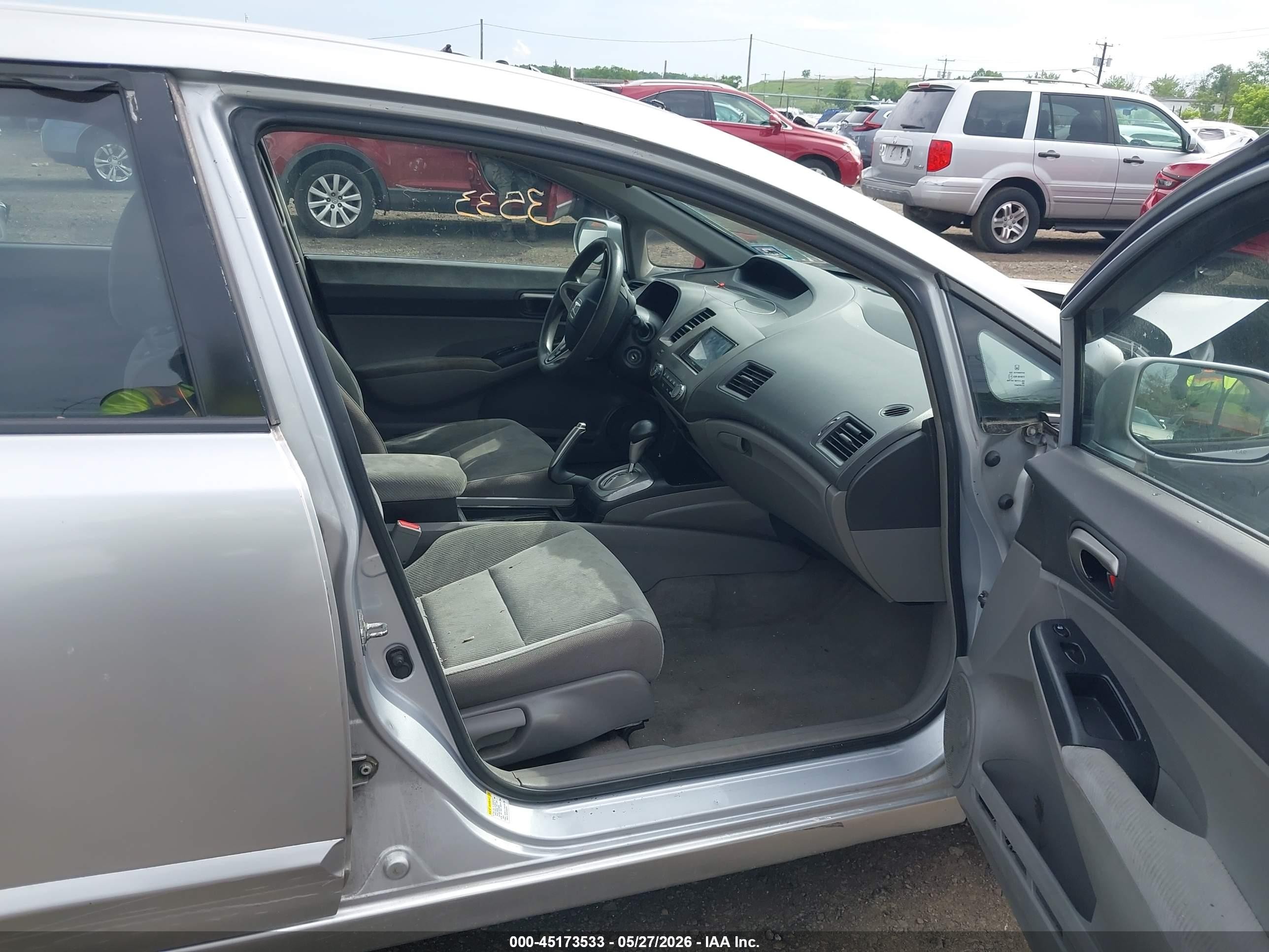 2010 Honda Civic Lx Silver vin: 2HGFA1F50AH551995