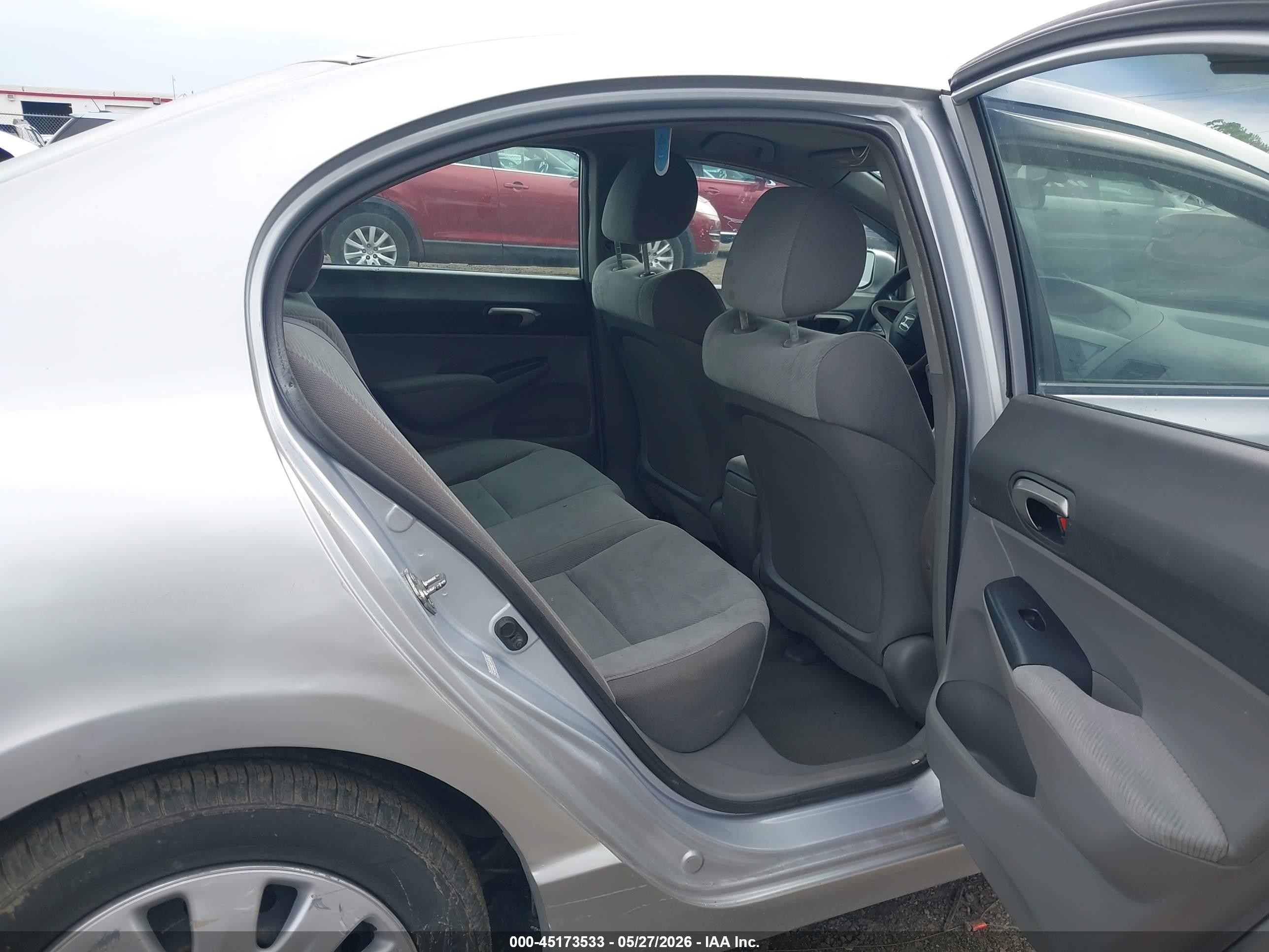 2010 Honda Civic Lx Silver vin: 2HGFA1F50AH551995