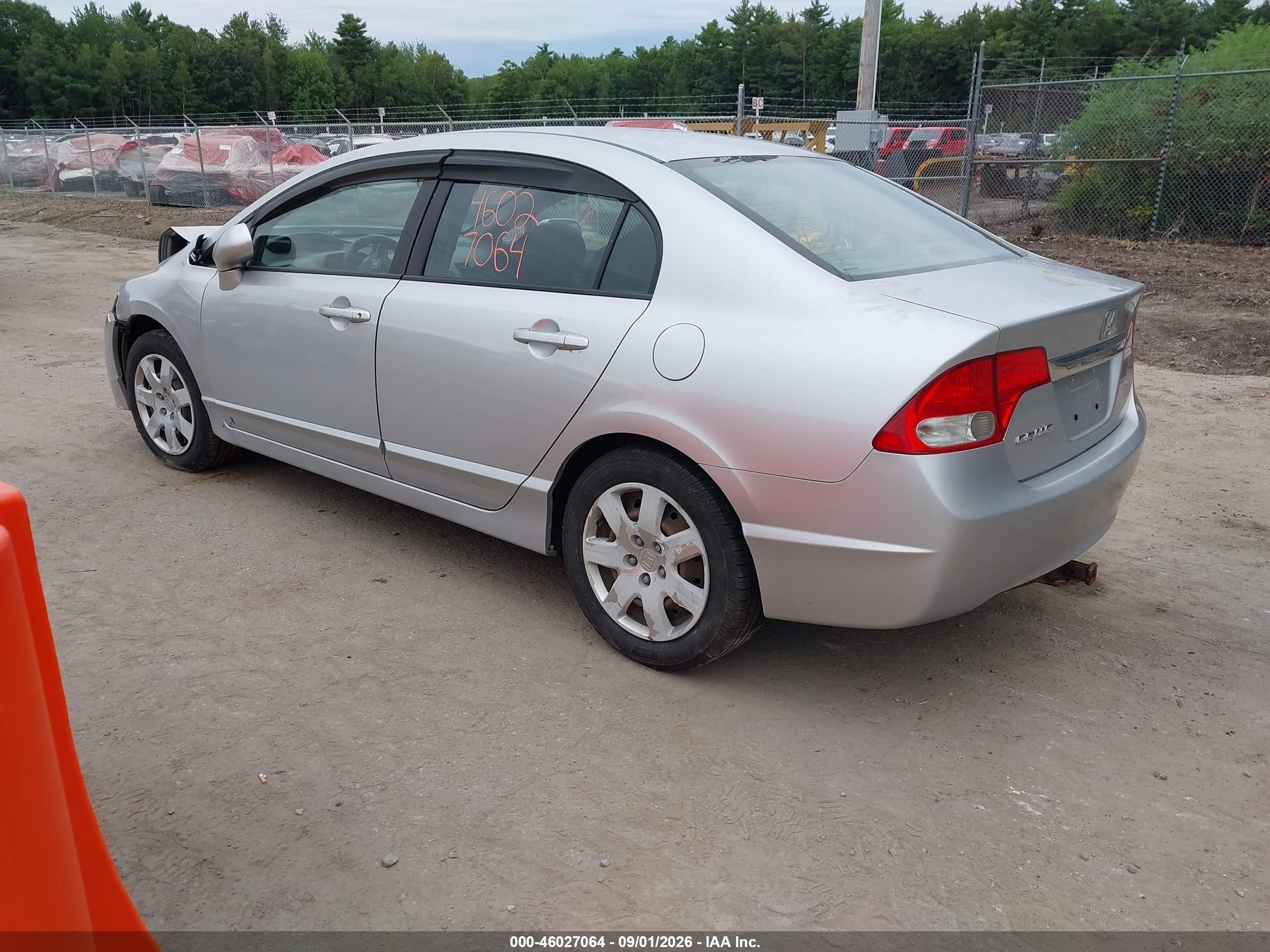 2011 Honda Civic Lx Серебряный vin: 2HGFA1F50BH302985