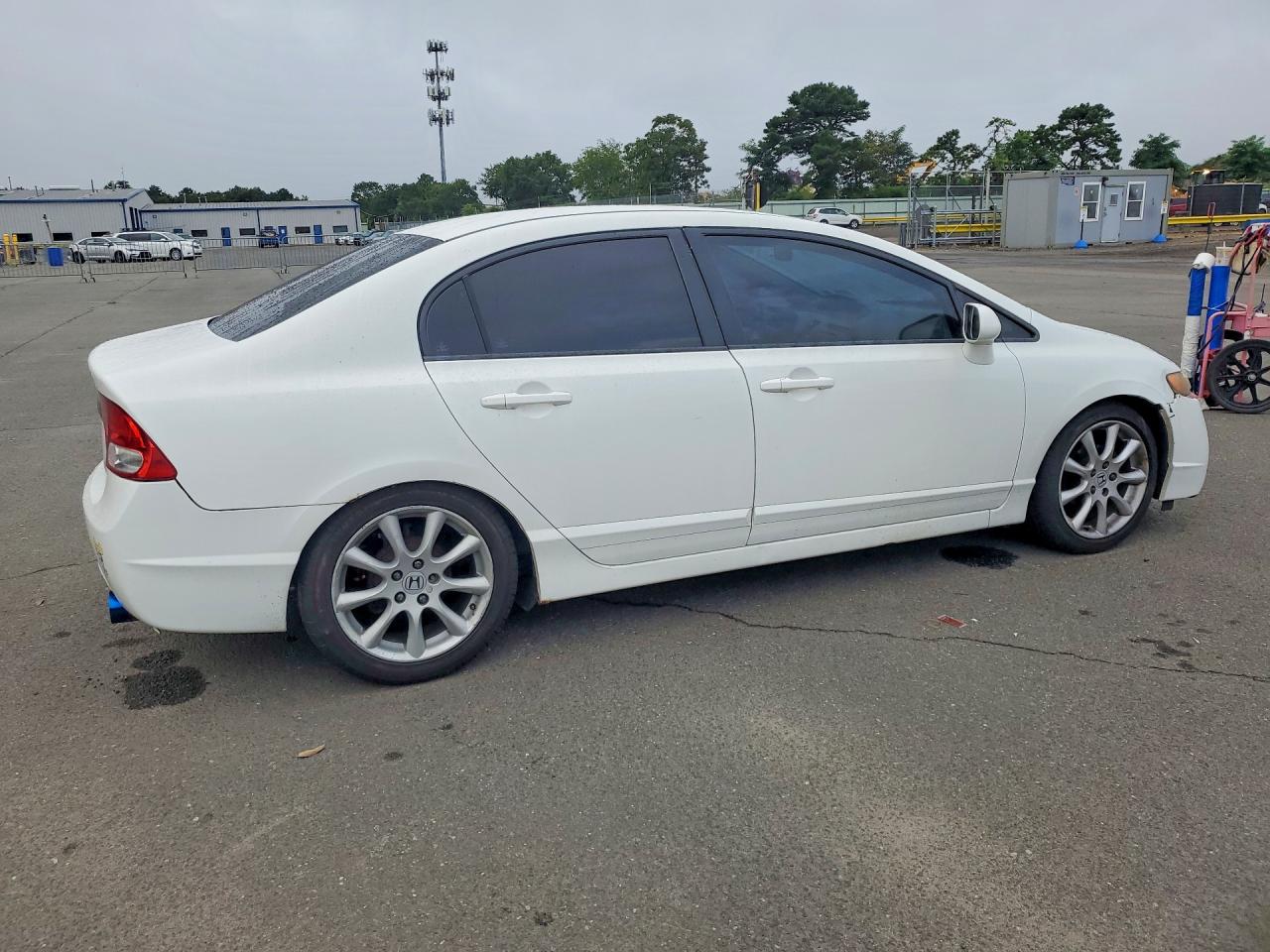 2011 Honda Civic Lx White vin: 2HGFA1F50BH306499