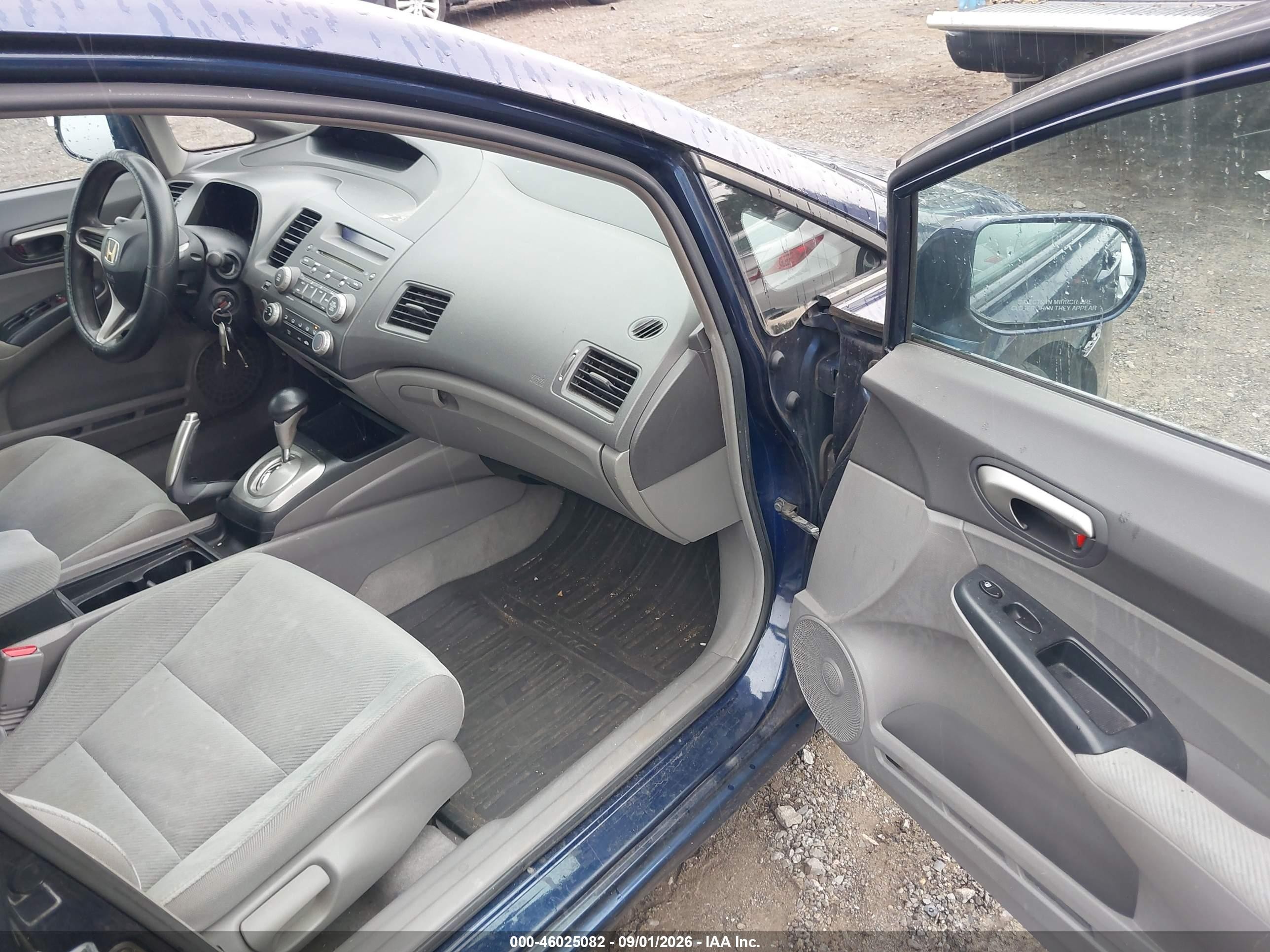 2011 Honda Civic Lx Blue vin: 2HGFA1F50BH505374