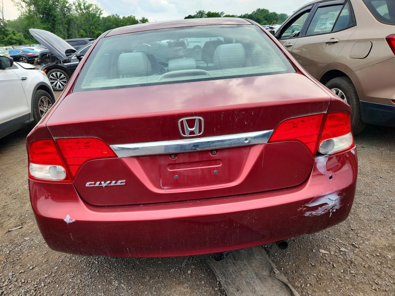 2011 Honda Civic Lx Red vin: 2HGFA1F50BH540870
