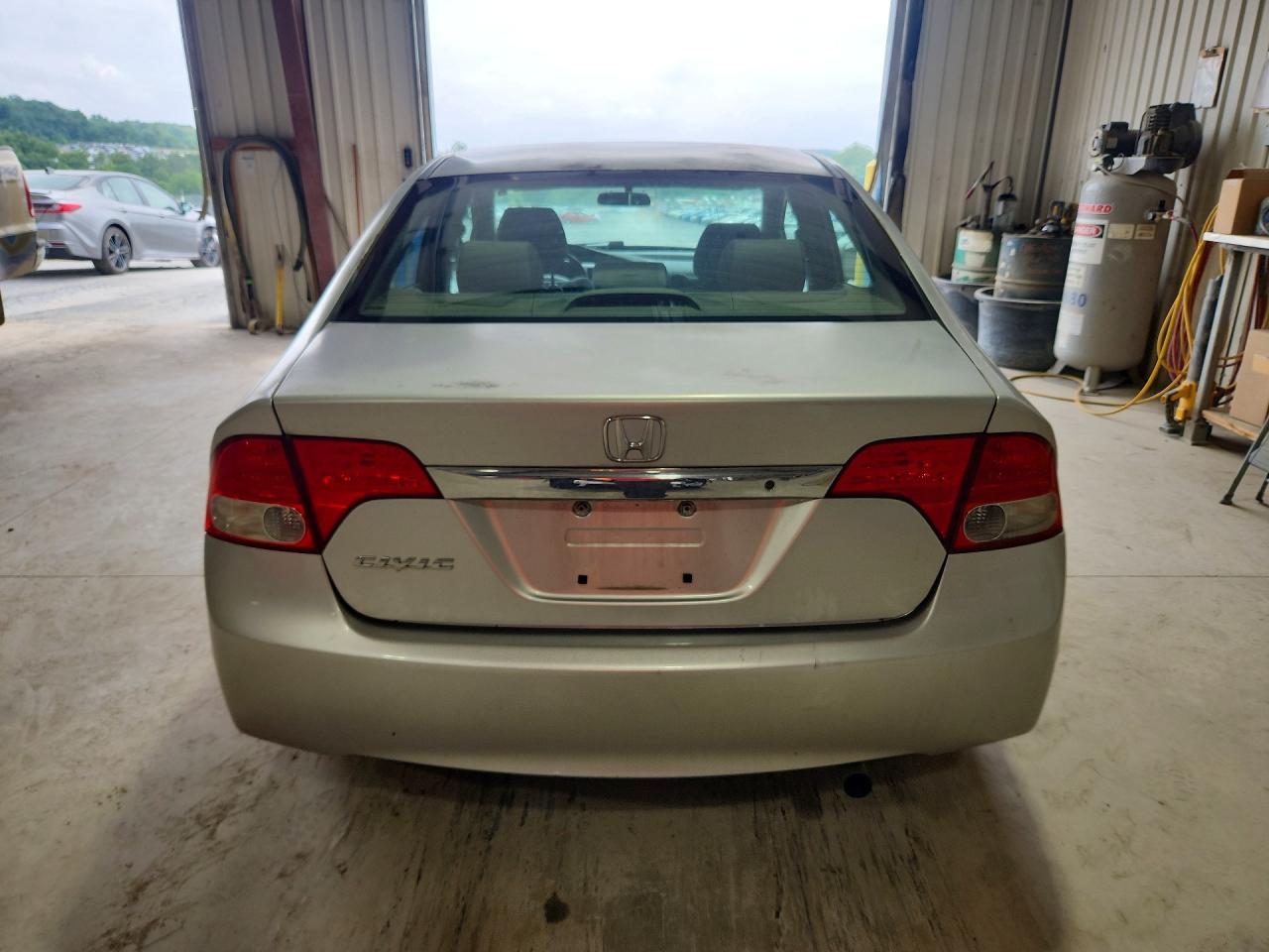 2010 Honda Civic Lx Silver vin: 2HGFA1F51AH319163
