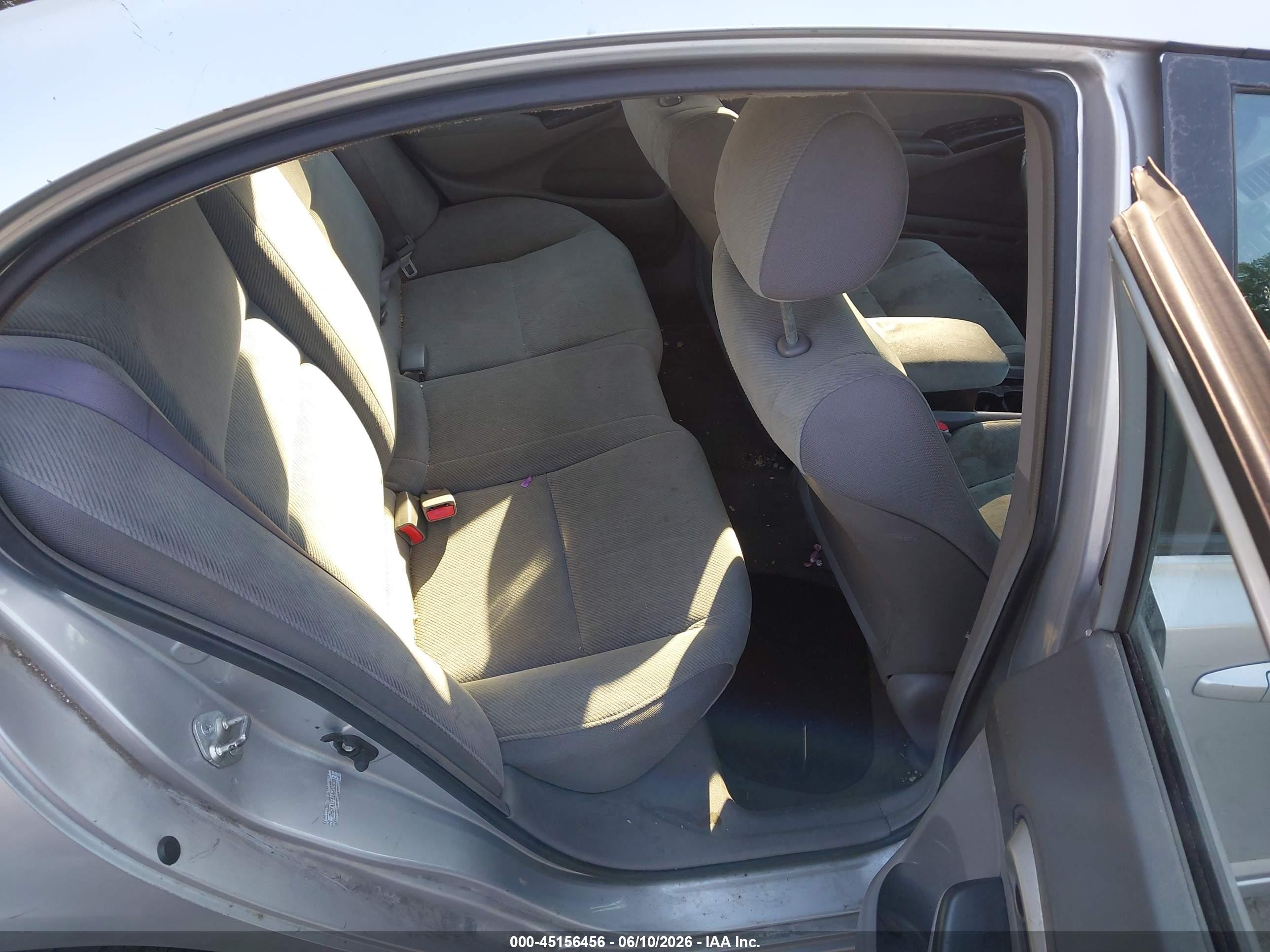 2010 Honda Civic Lx Silver vin: 2HGFA1F51AH328381