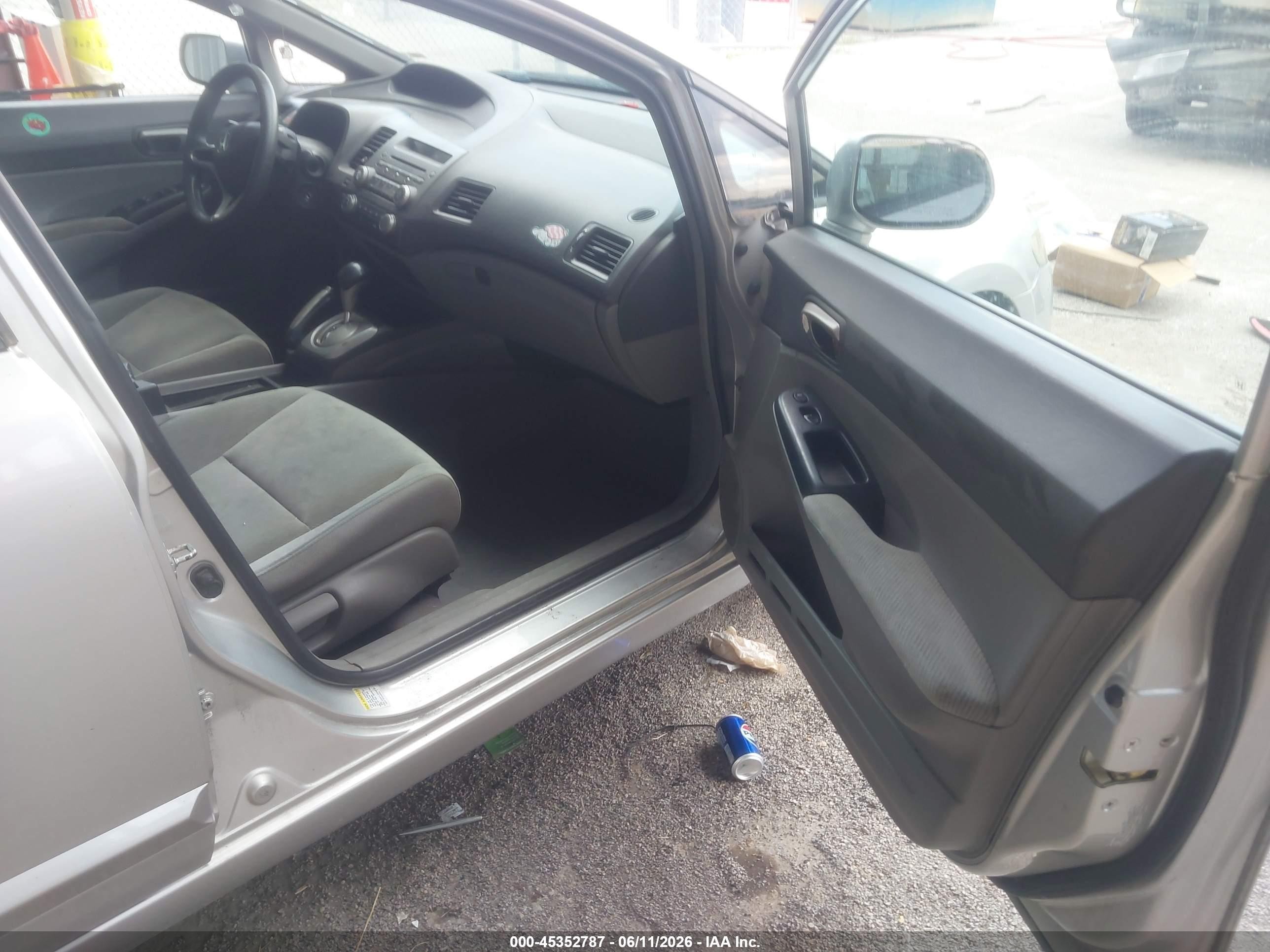 2010 Honda Civic Lx Silver vin: 2HGFA1F51AH329983
