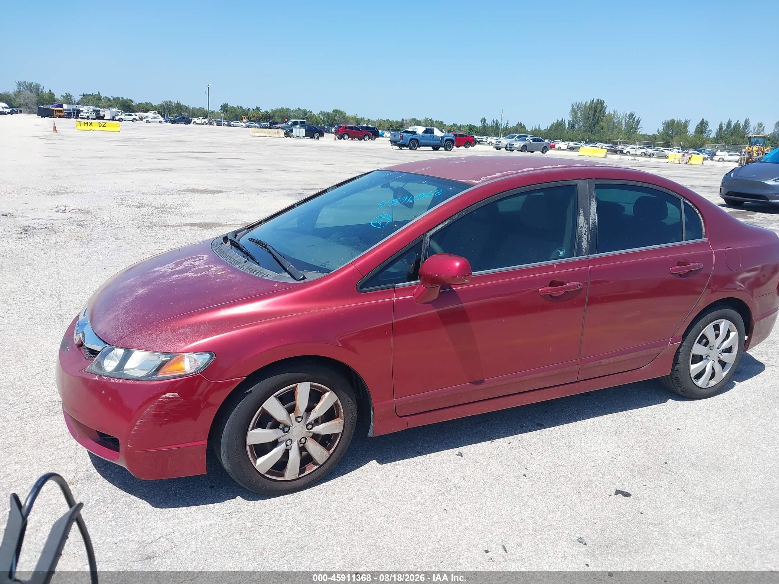 2010 Honda Civic Lx Красный vin: 2HGFA1F51AH560804