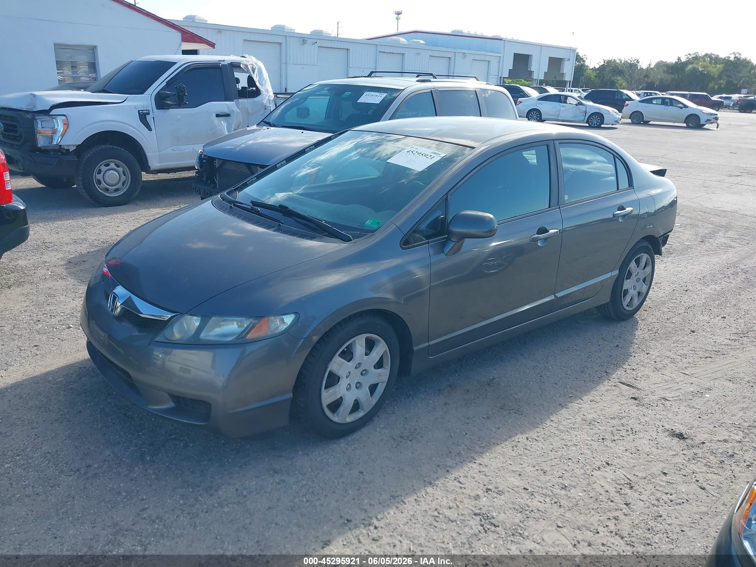 2010 Honda Civic Lx Gray vin: 2HGFA1F51AH561872