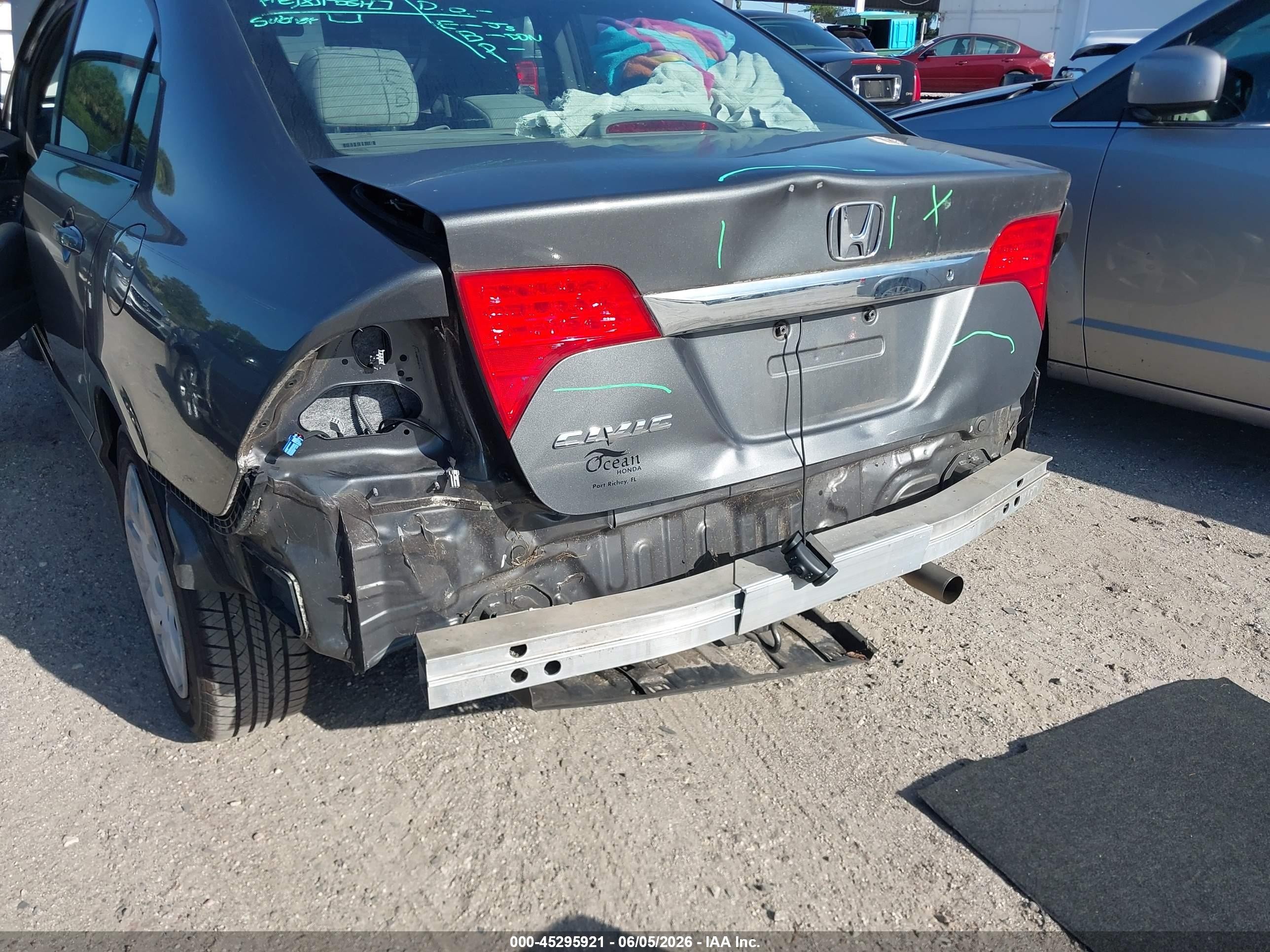 2010 Honda Civic Lx Gray vin: 2HGFA1F51AH561872