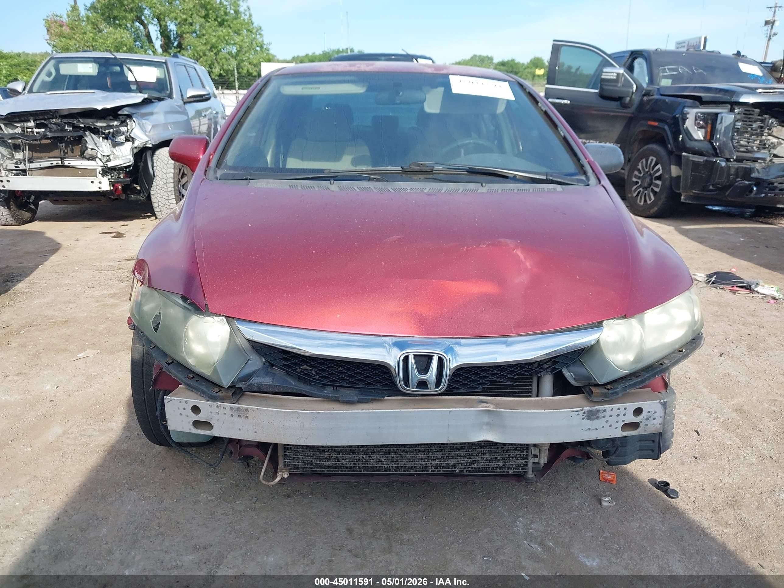 2011 Honda Civic Lx Red vin: 2HGFA1F51BH520756