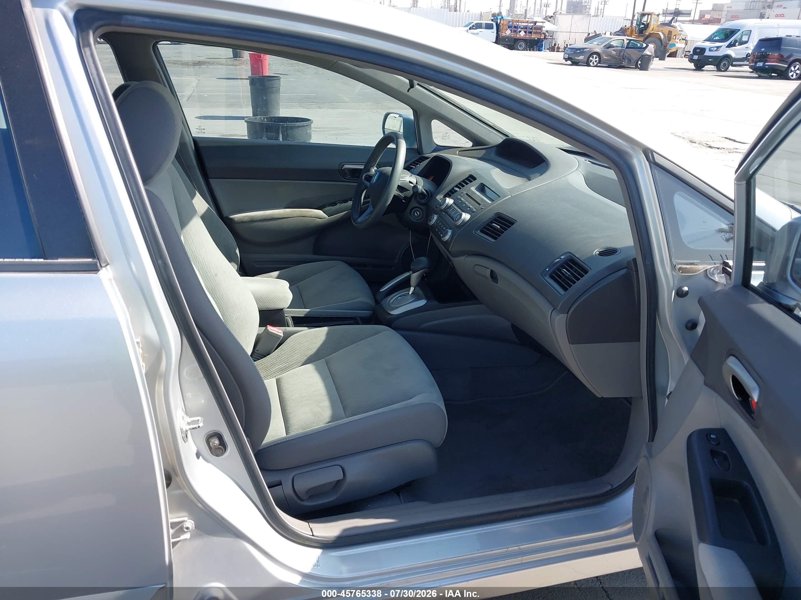 2010 Honda Civic Lx Silver vin: 2HGFA1F52AH305143