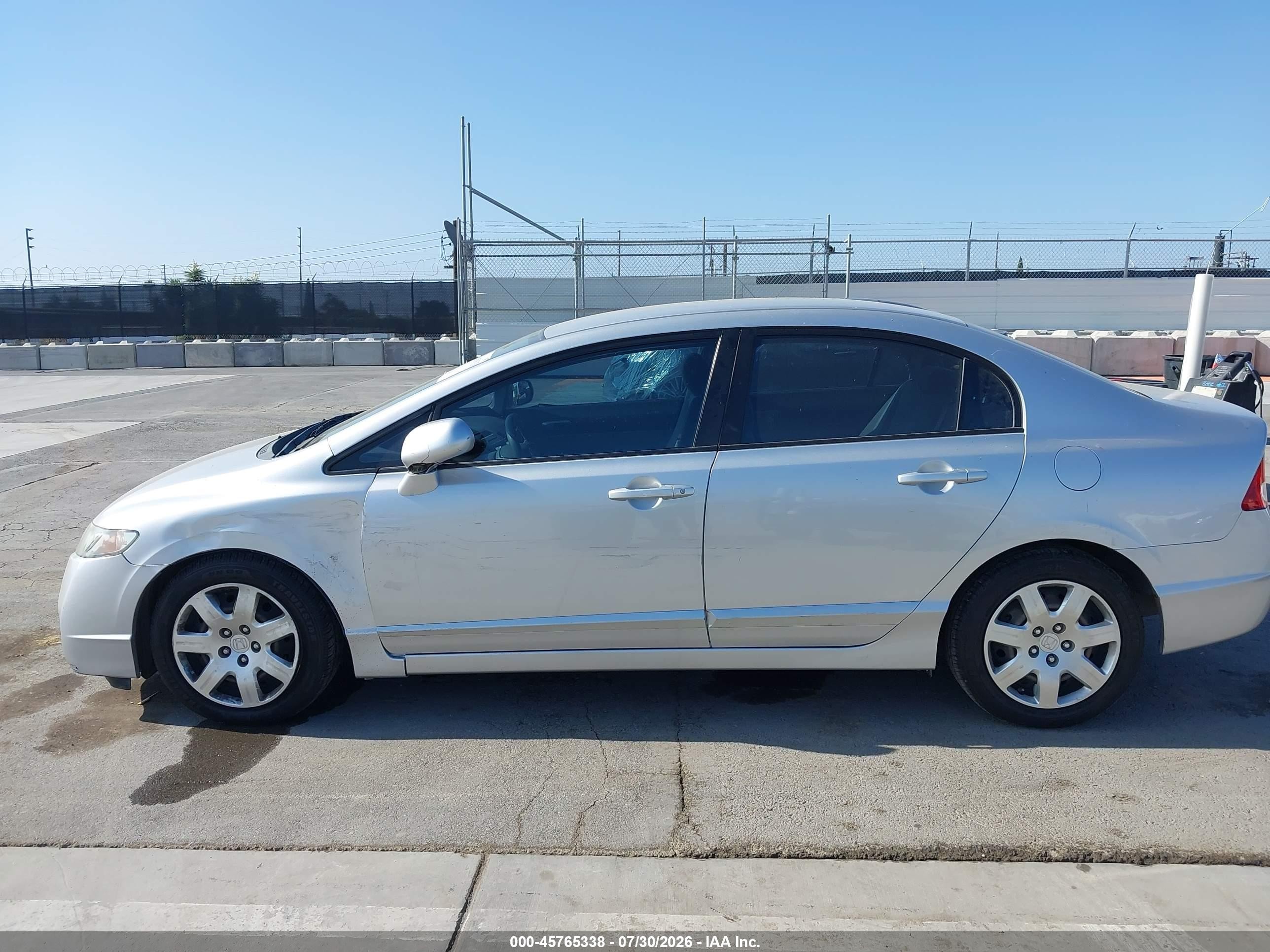 2010 Honda Civic Lx Silver vin: 2HGFA1F52AH305143