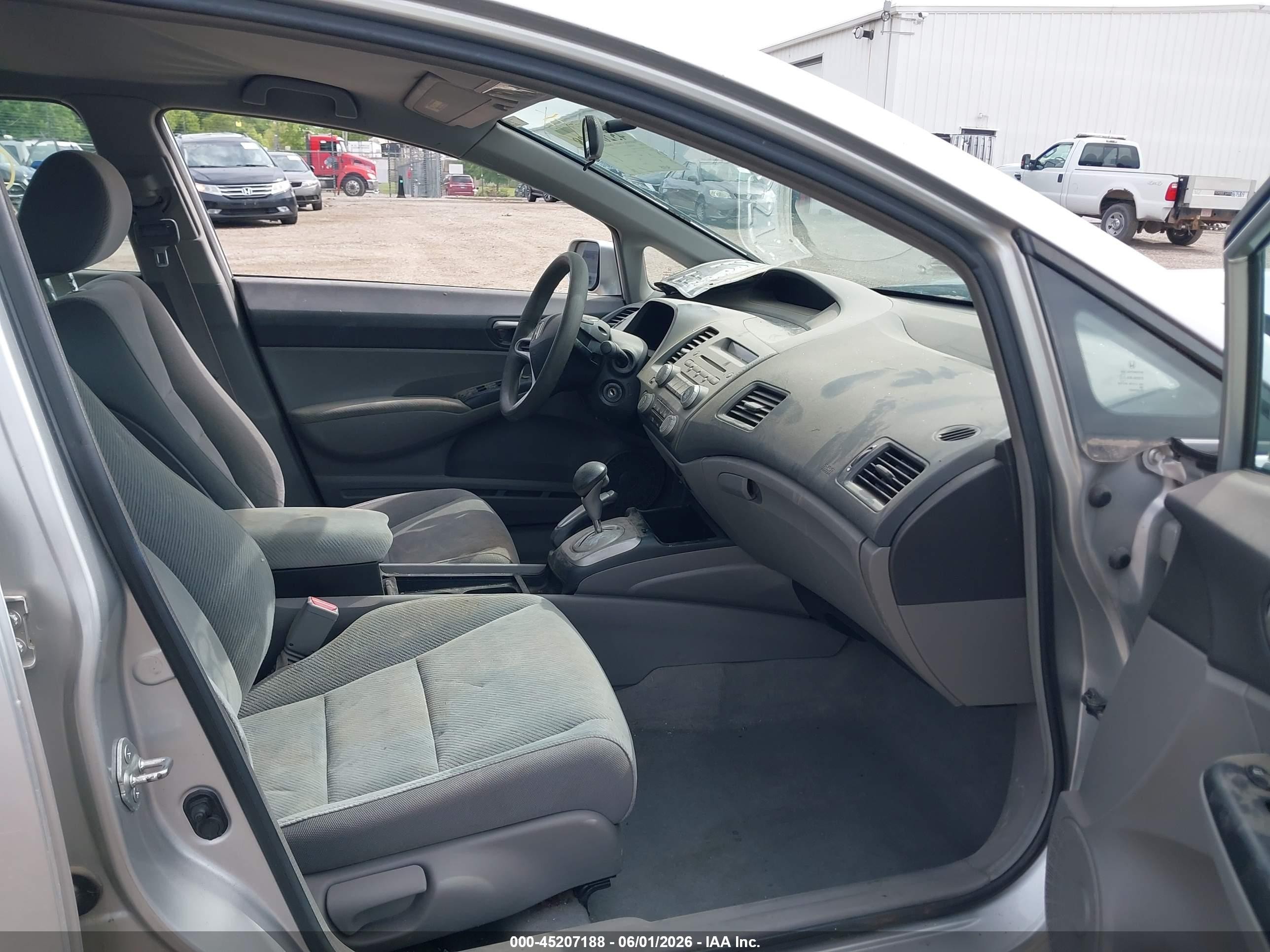 2010 Honda Civic Lx Silver vin: 2HGFA1F52AH328020