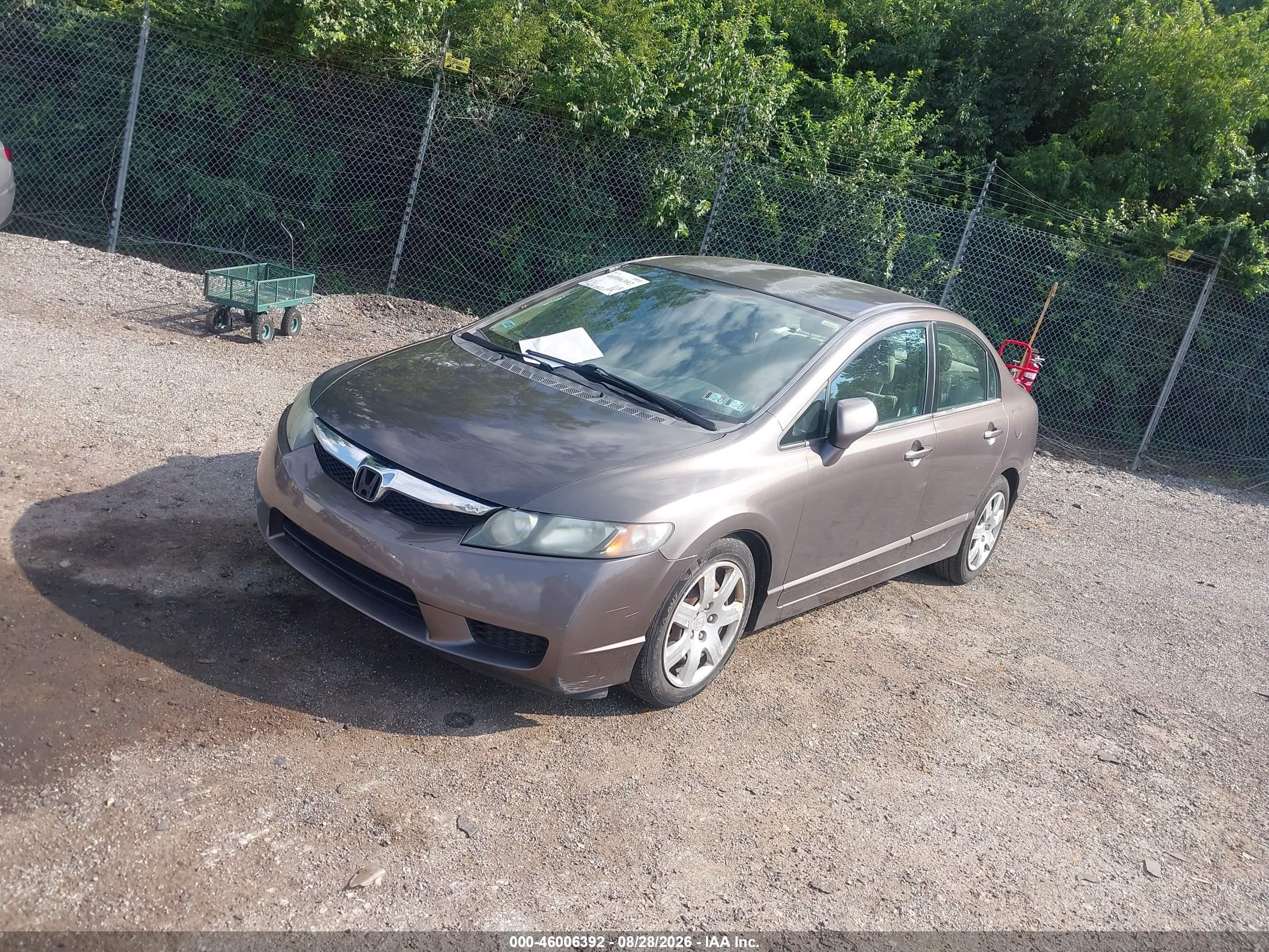 2010 Honda Civic Lx Brown vin: 2HGFA1F52AH572881