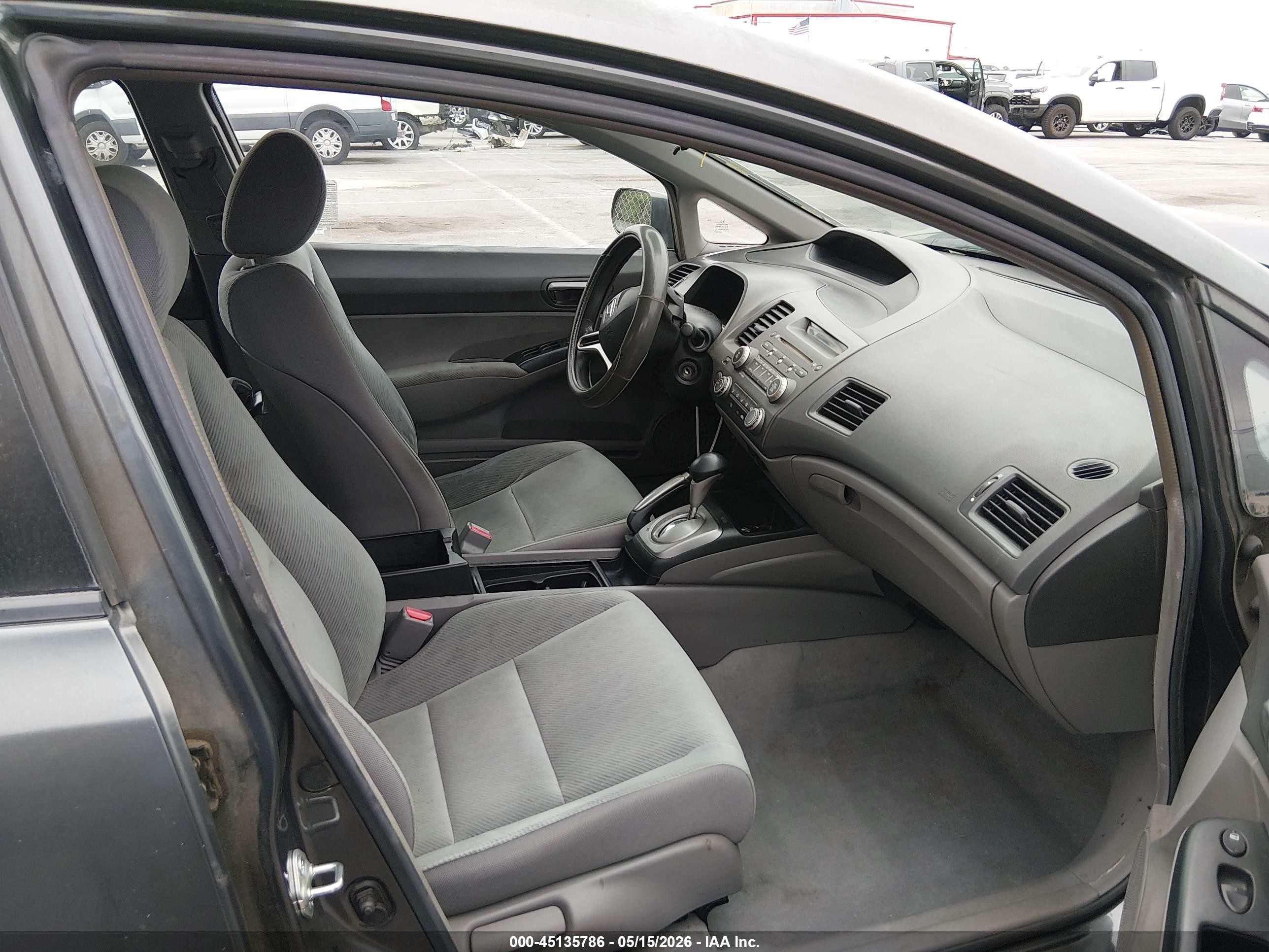 2010 Honda Civic Lx Gray vin: 2HGFA1F52AH585422