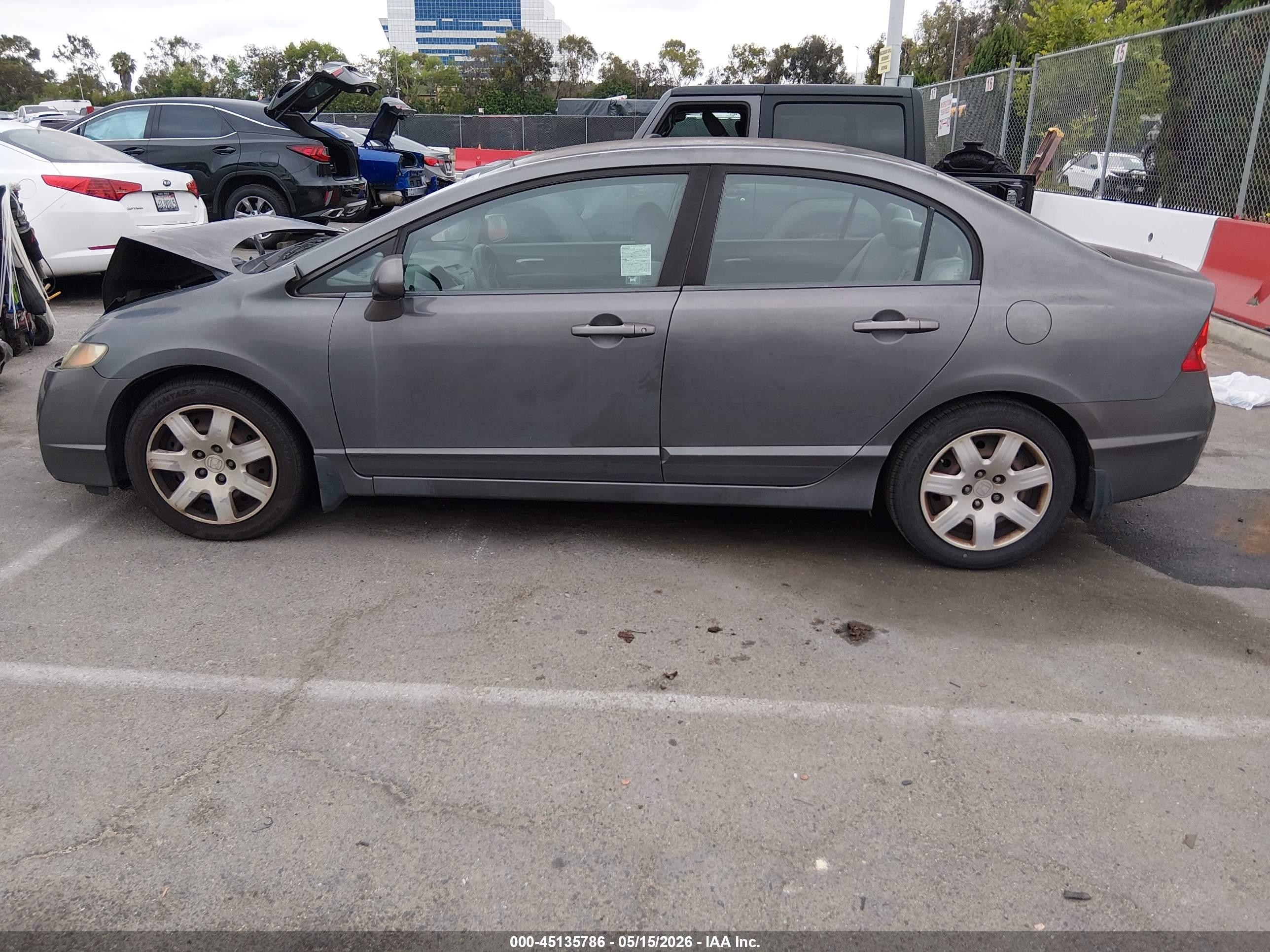 2010 Honda Civic Lx Gray vin: 2HGFA1F52AH585422